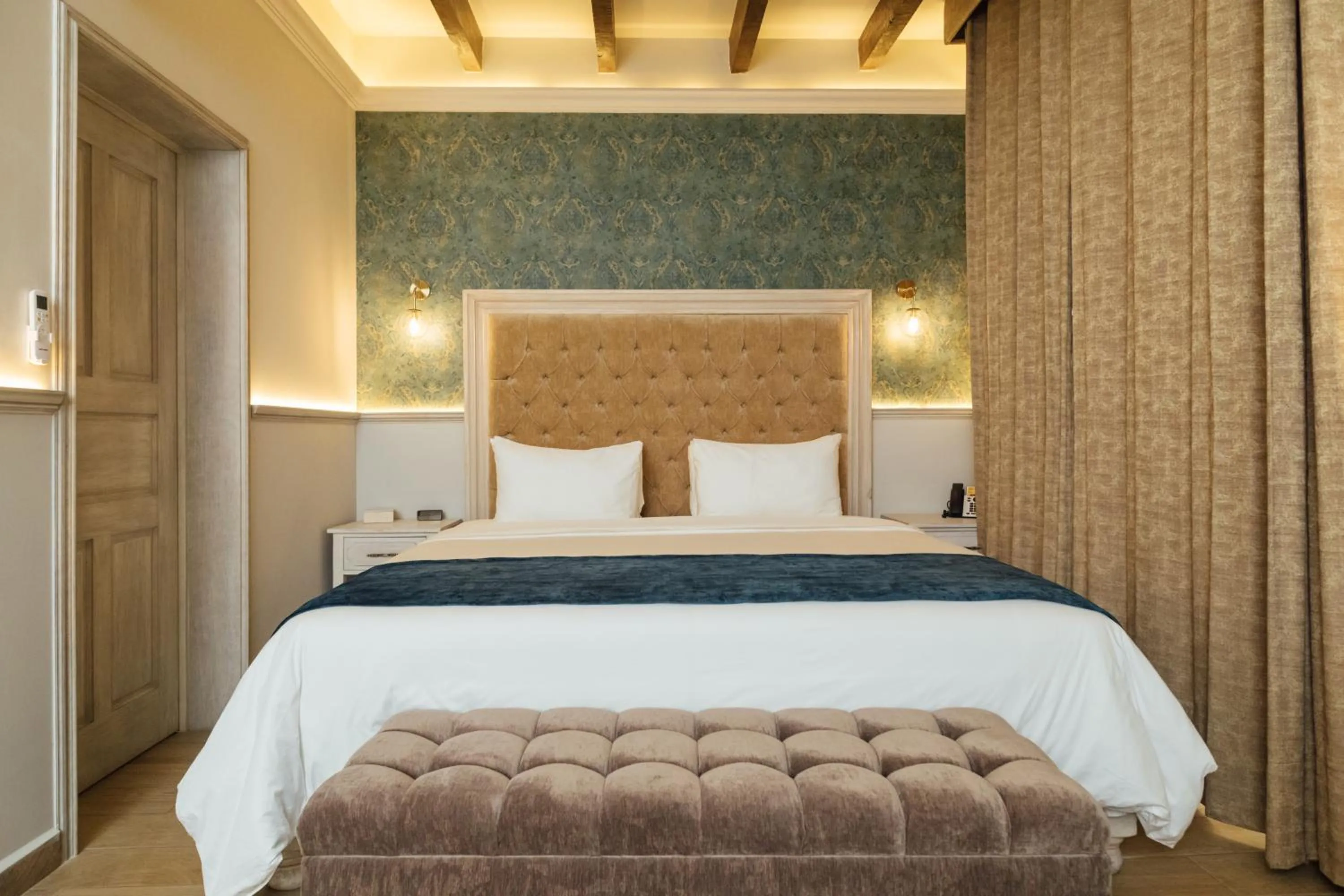 Bed in voco Royalty Puebla Downtown by IHG