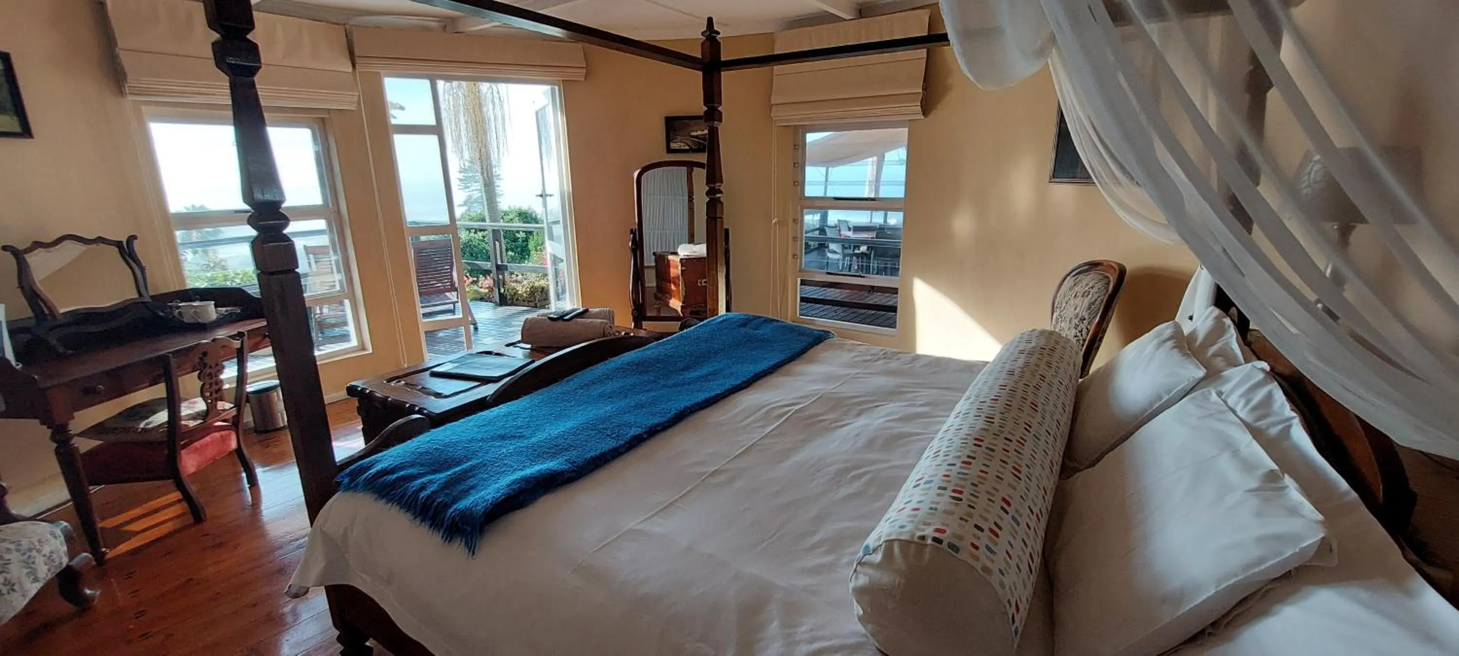 View (from property/room), Bed in The Tops