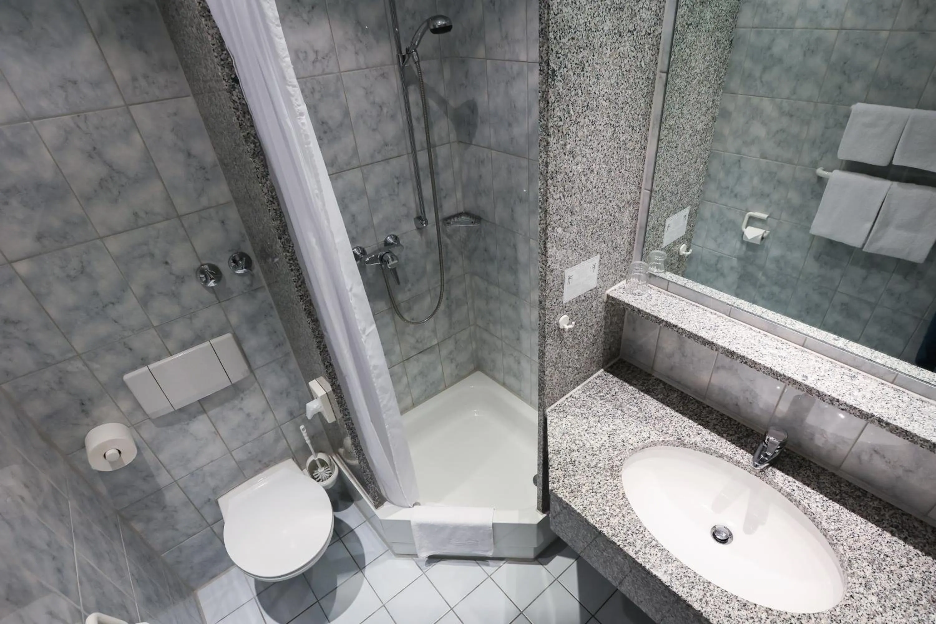 Shower in Hotel Blaubeurer Tor