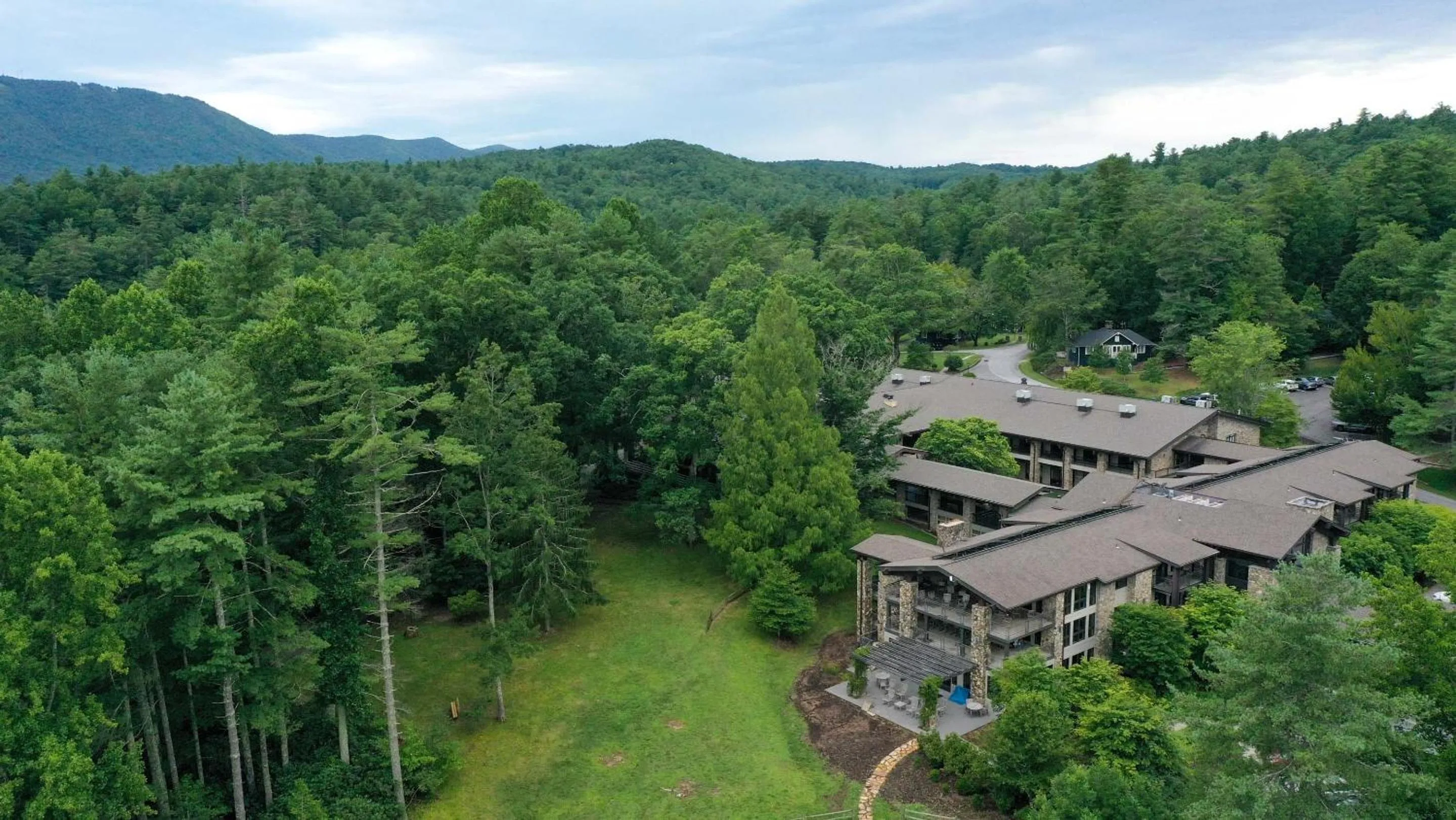 Restaurant/places to eat in Kanuga Inn & Lodging