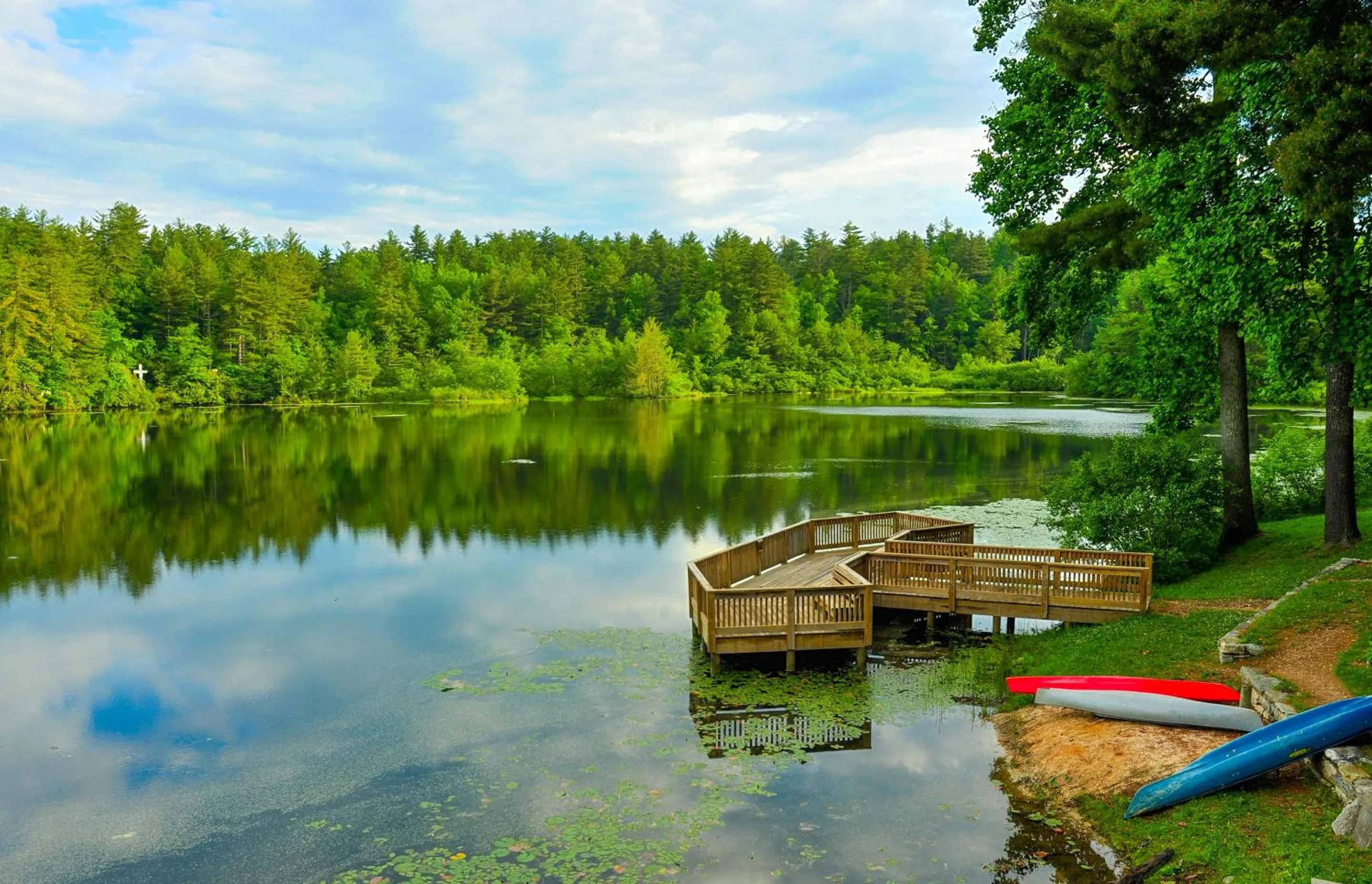 Lake view in Kanuga Inn & Lodging