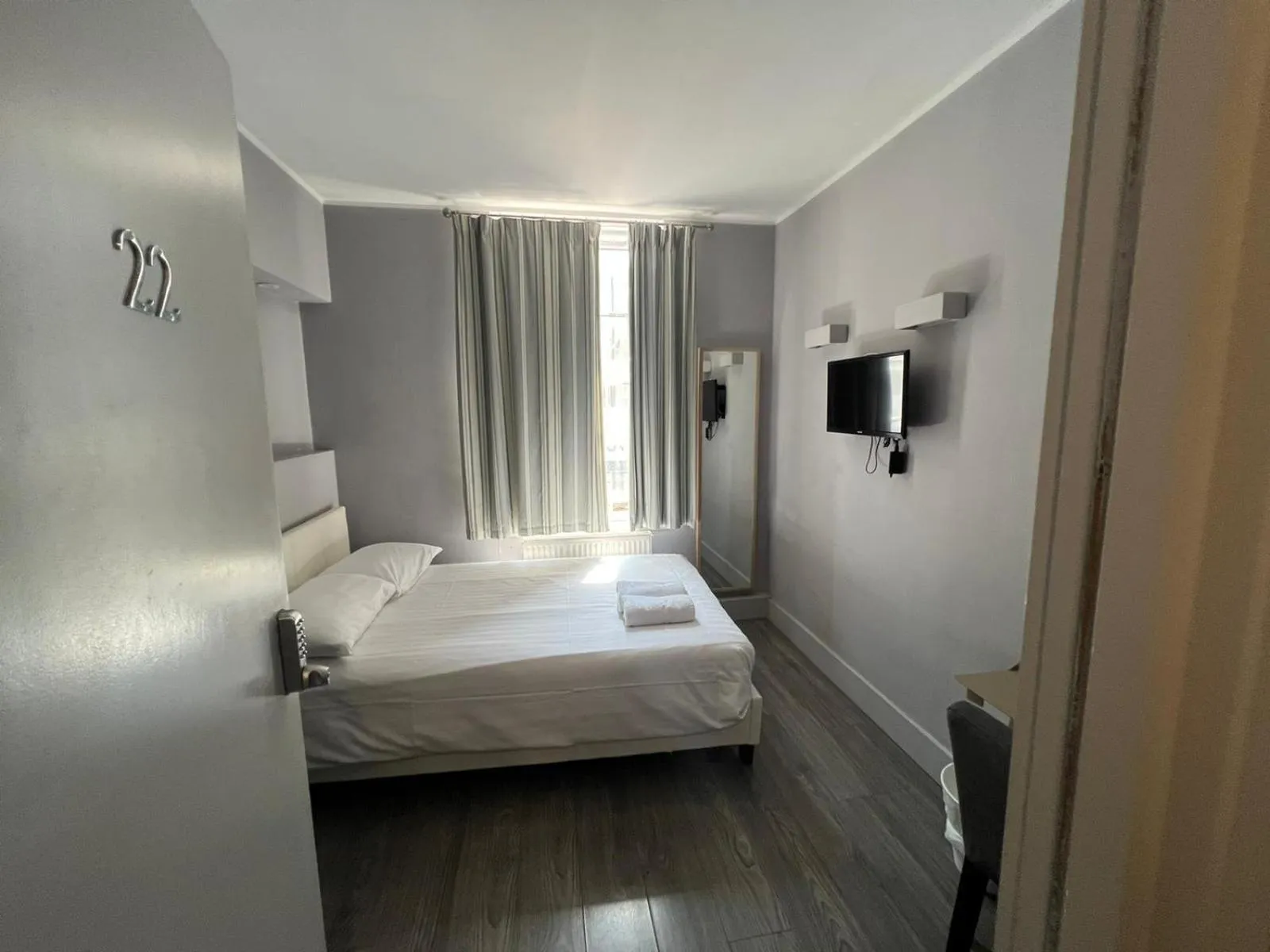 Bed in Petticoat Accommodations