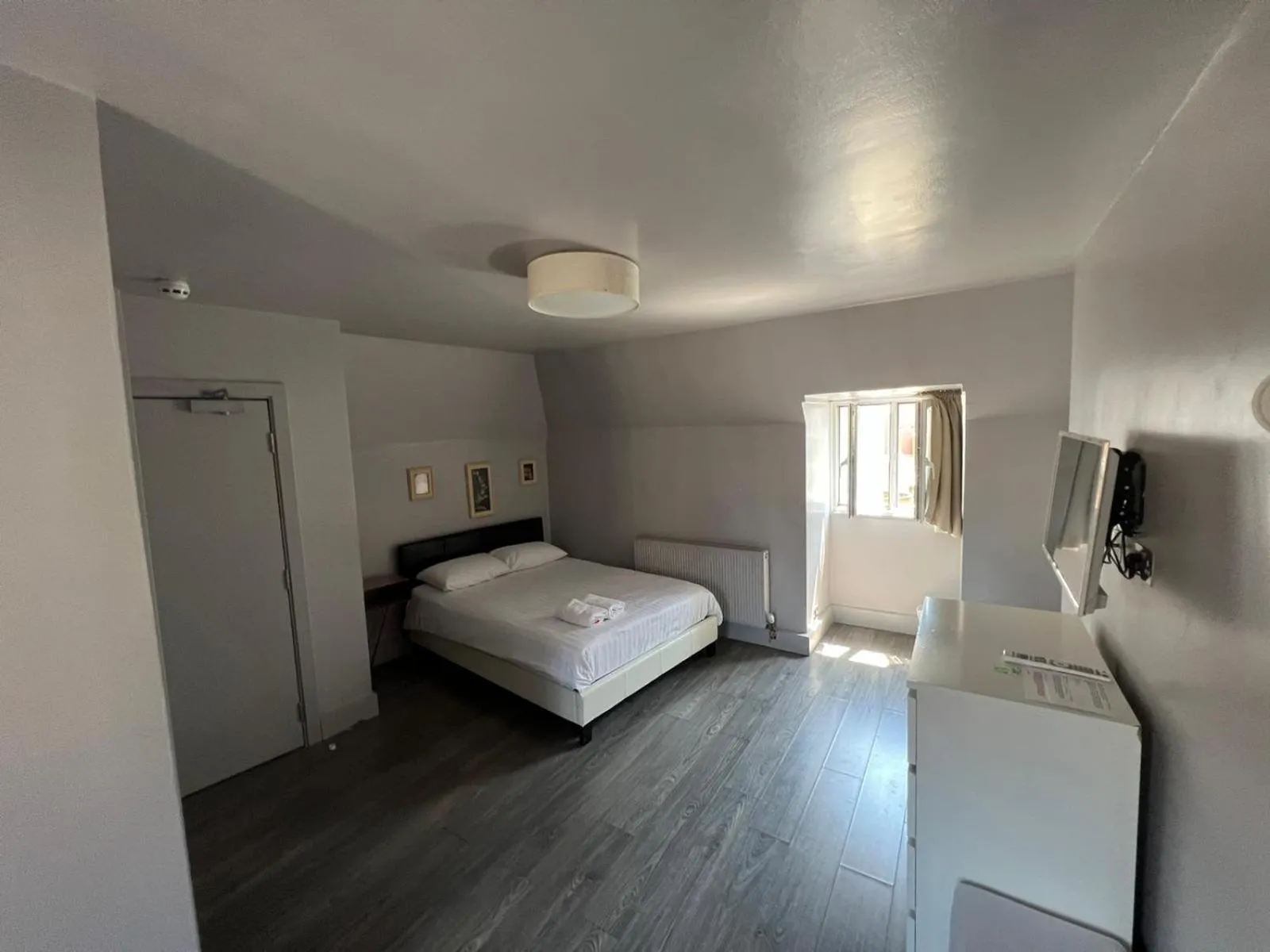 Bed in Petticoat Accommodations