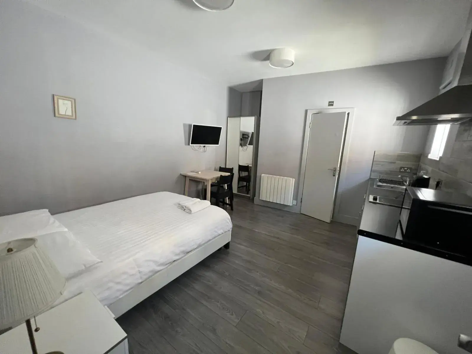 Deluxe Studio in Petticoat Accommodations Deluxe Studio in Petticoat Accommodations