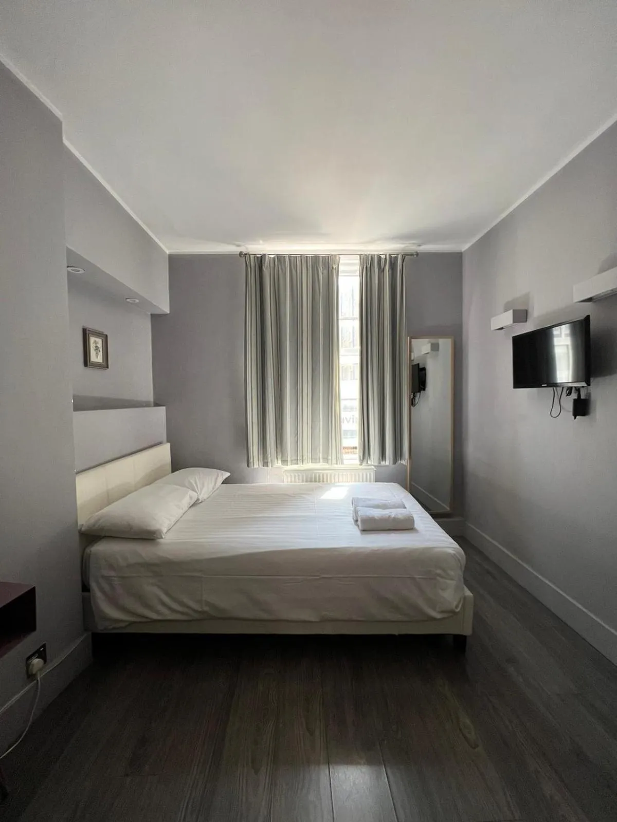 Bed in Petticoat Accommodations