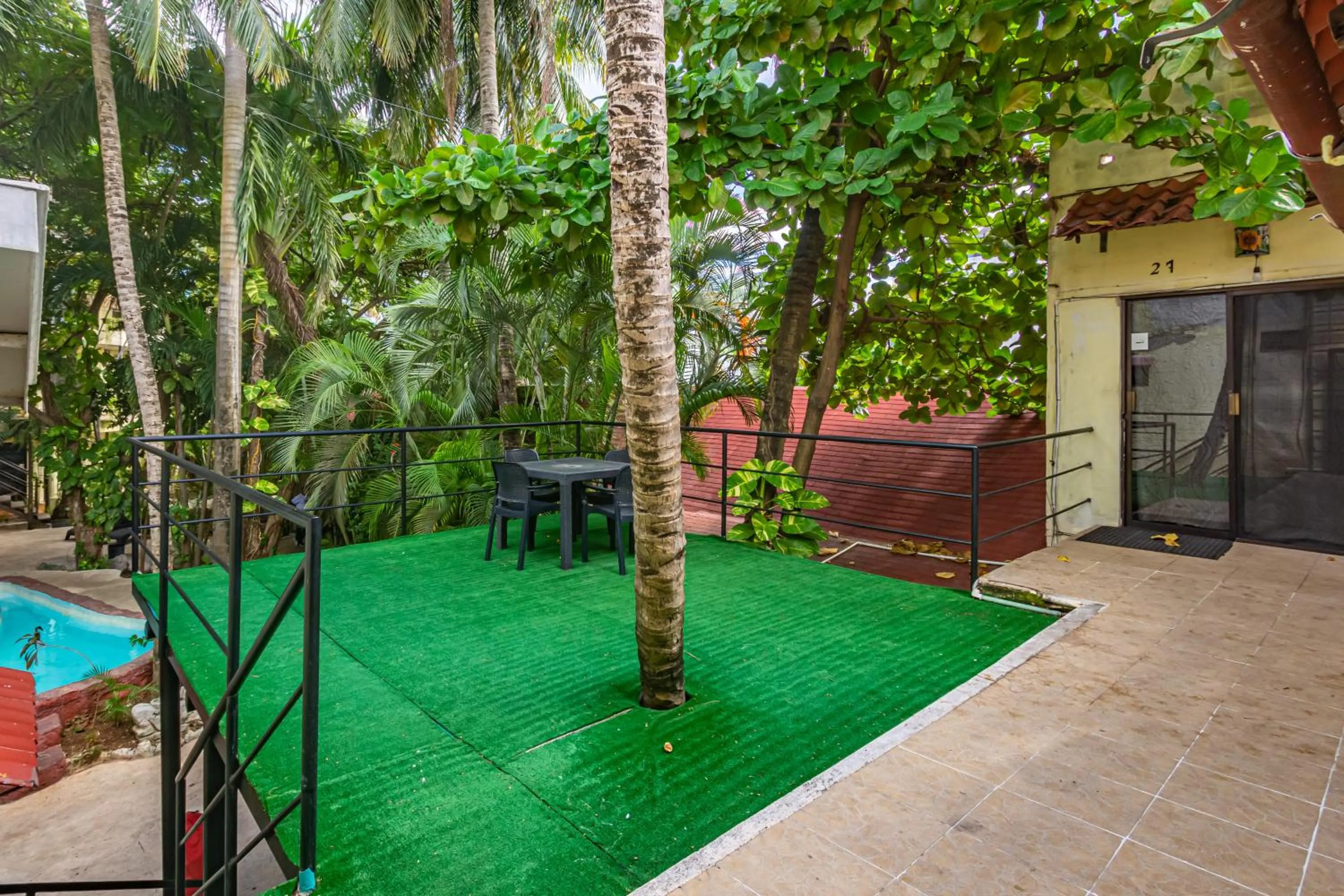 Property building in Hotel B&B - 5th Avenue