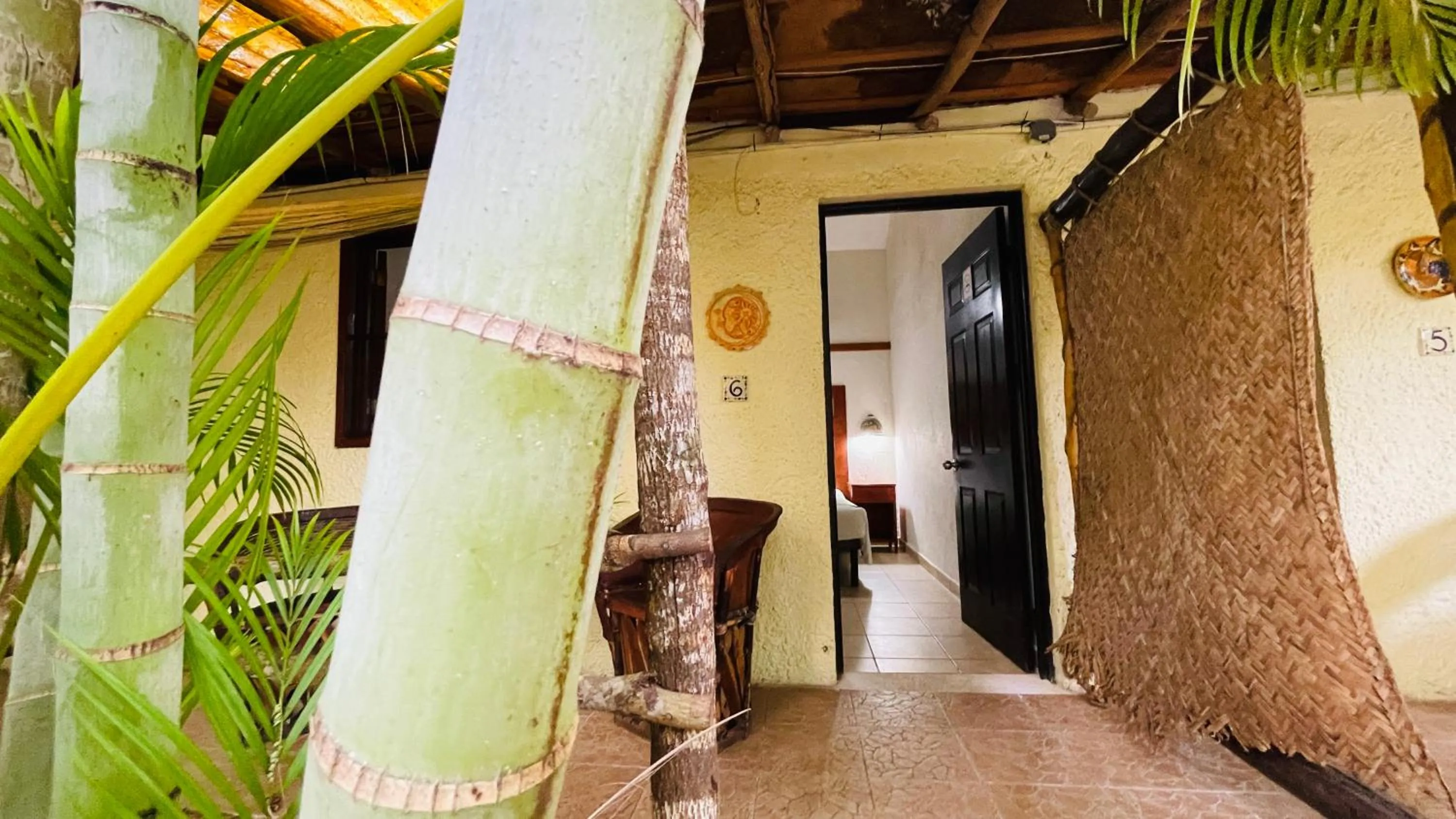 Property building in Hotel B&B - 5th Avenue