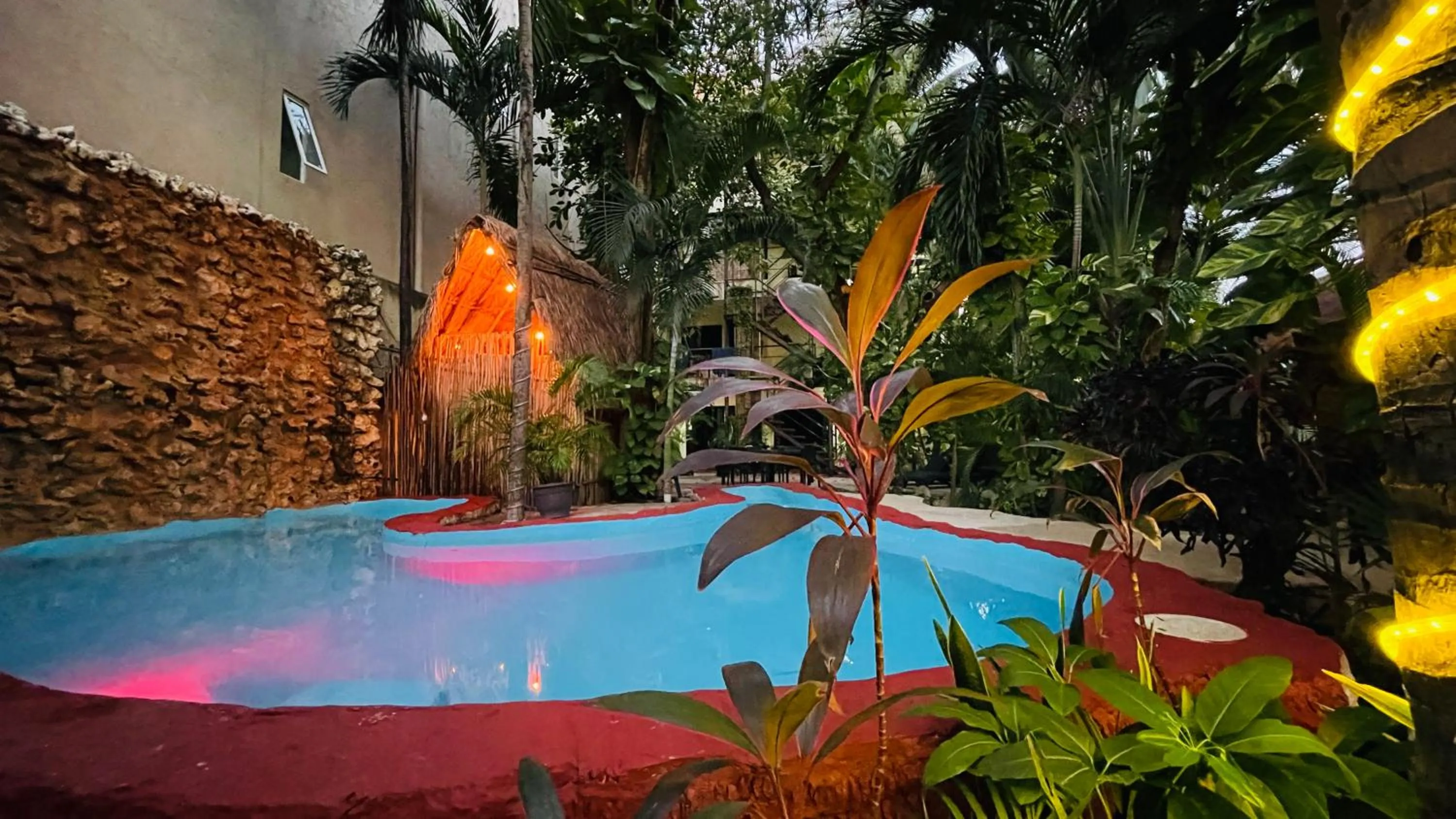 Swimming pool in Hotel B&B - 5th Avenue