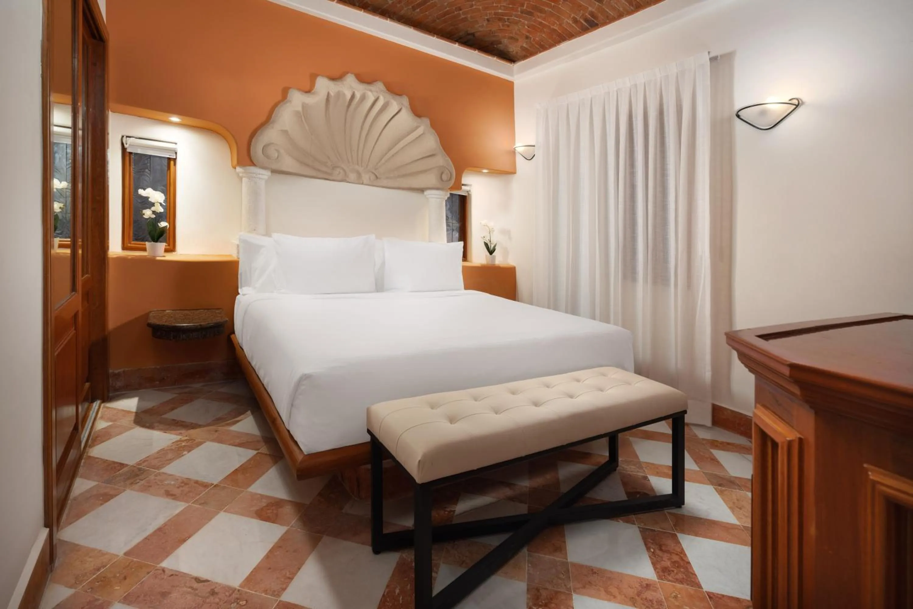 Photo of the whole room, Bed in Eurostars Hacienda Vista Real