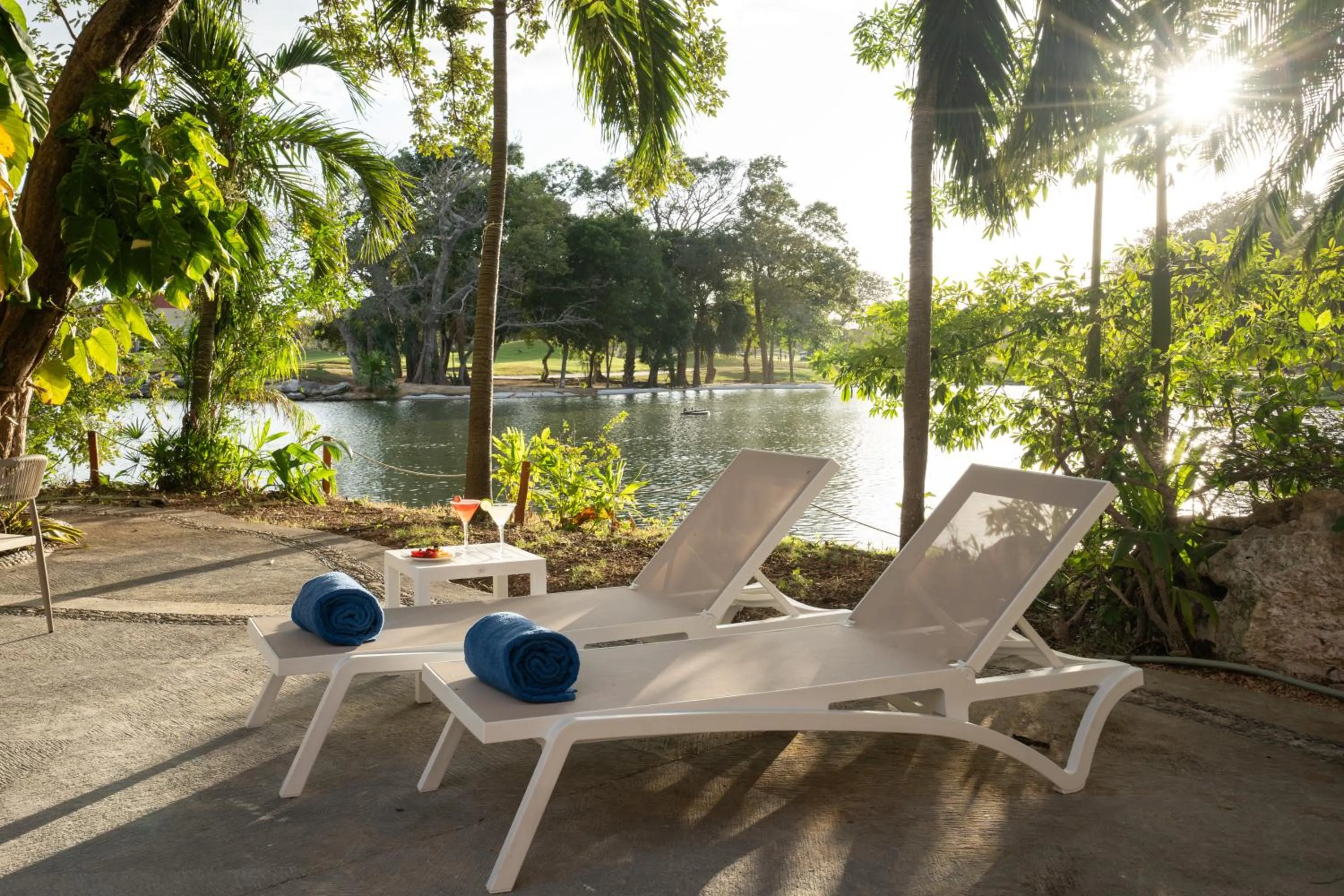 Swimming pool in Eurostars Hacienda Vista Real