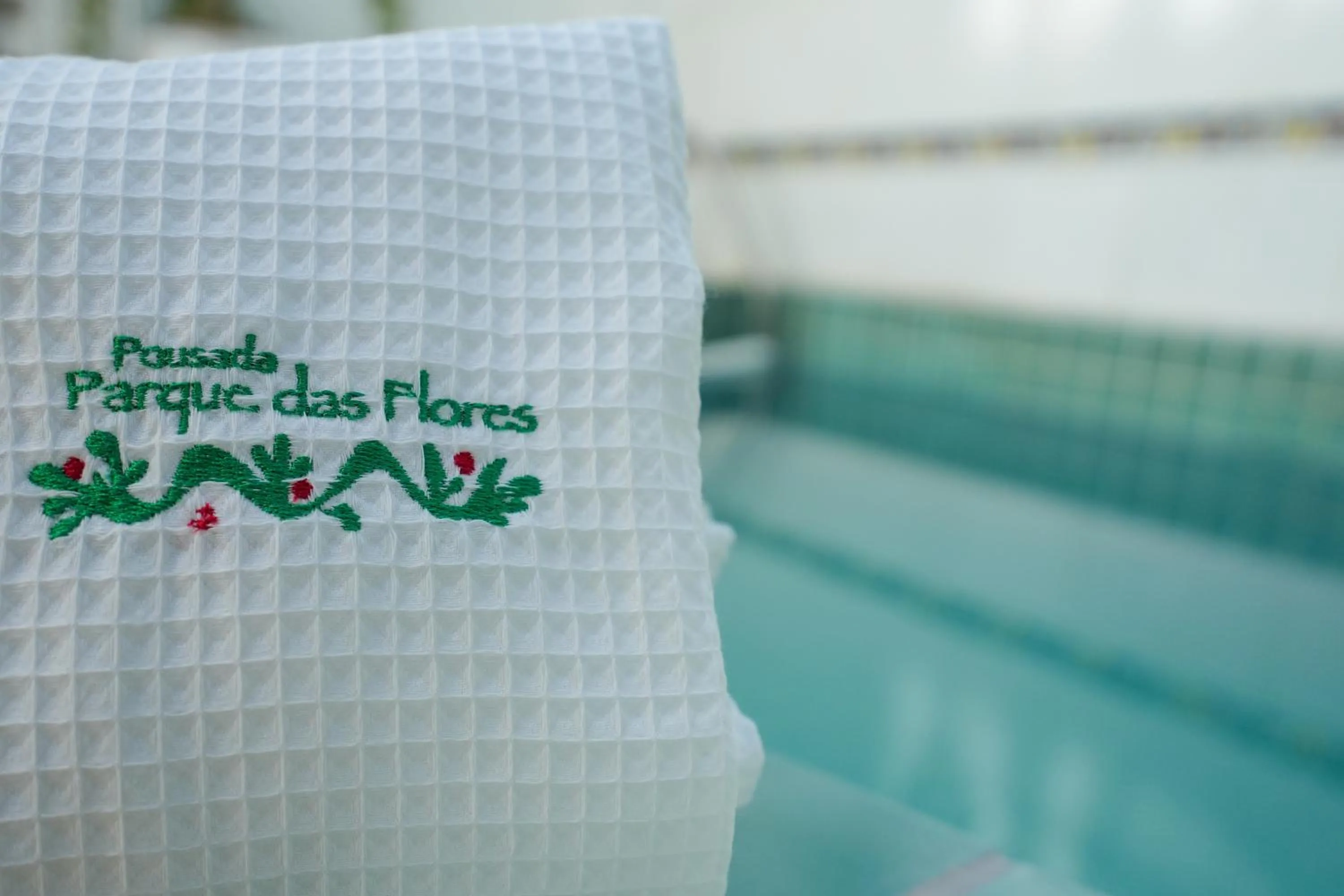 Swimming pool in Pousada Parque das Flores