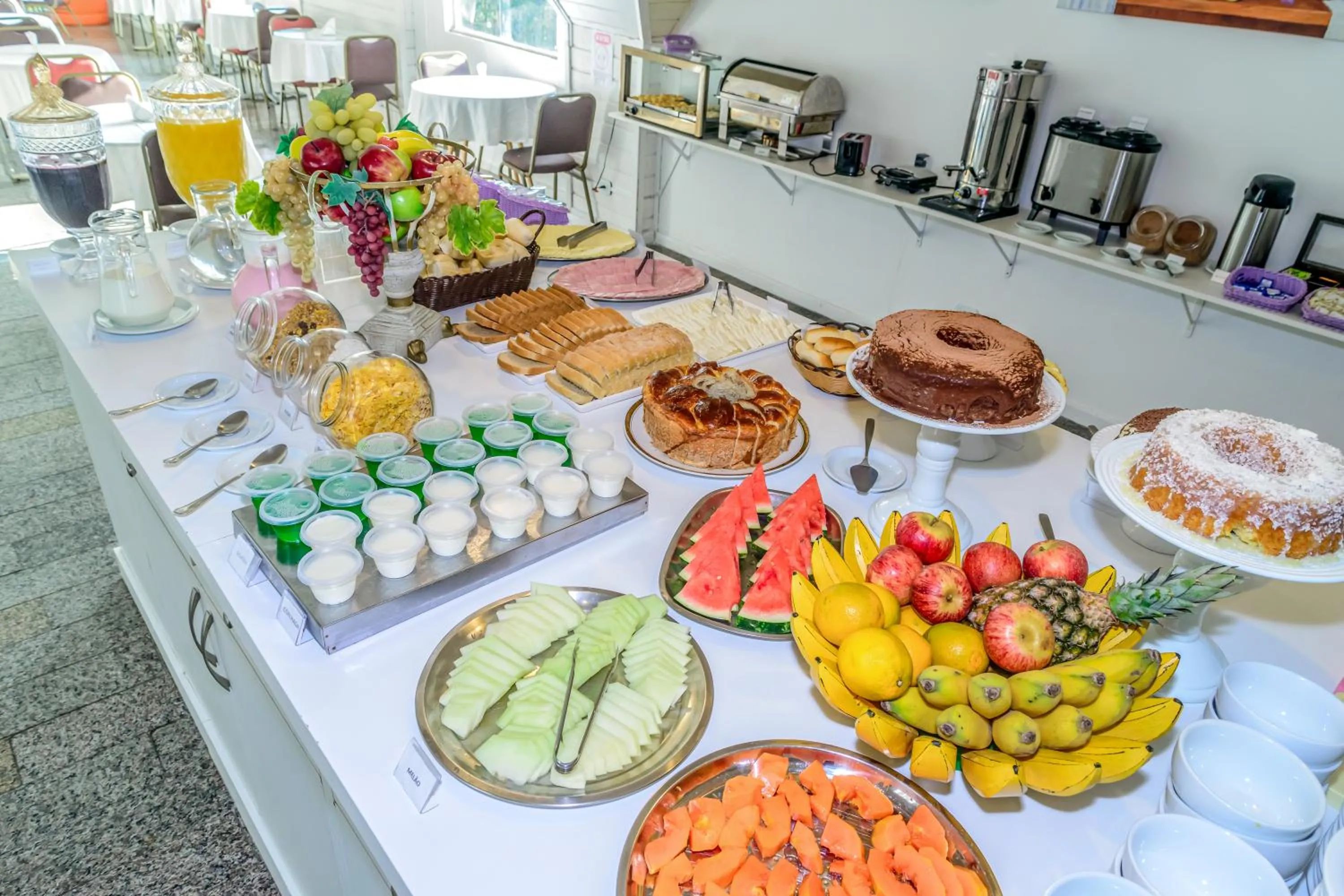 Breakfast in Pousada Parque das Flores