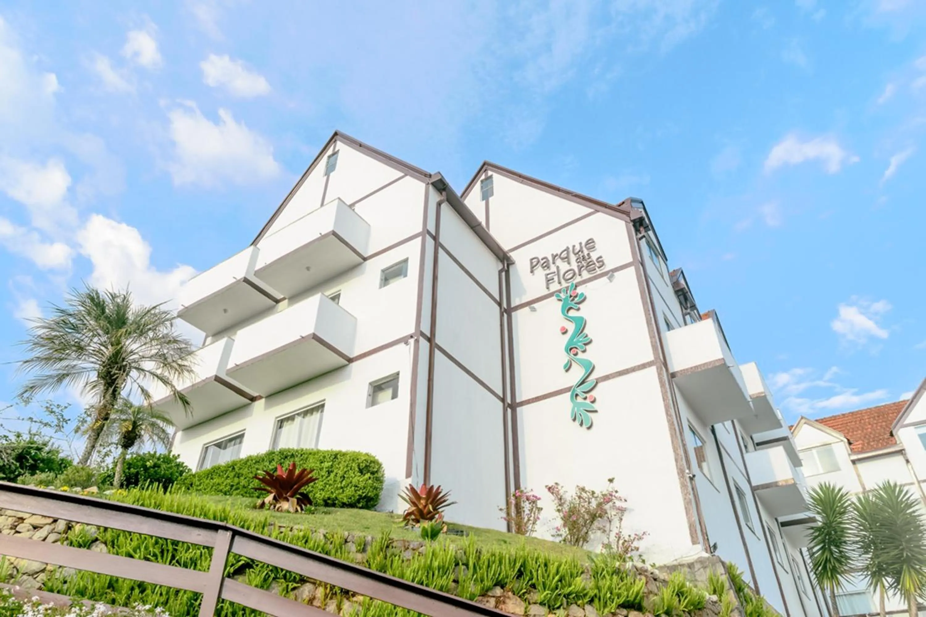 Property building in Pousada Parque das Flores