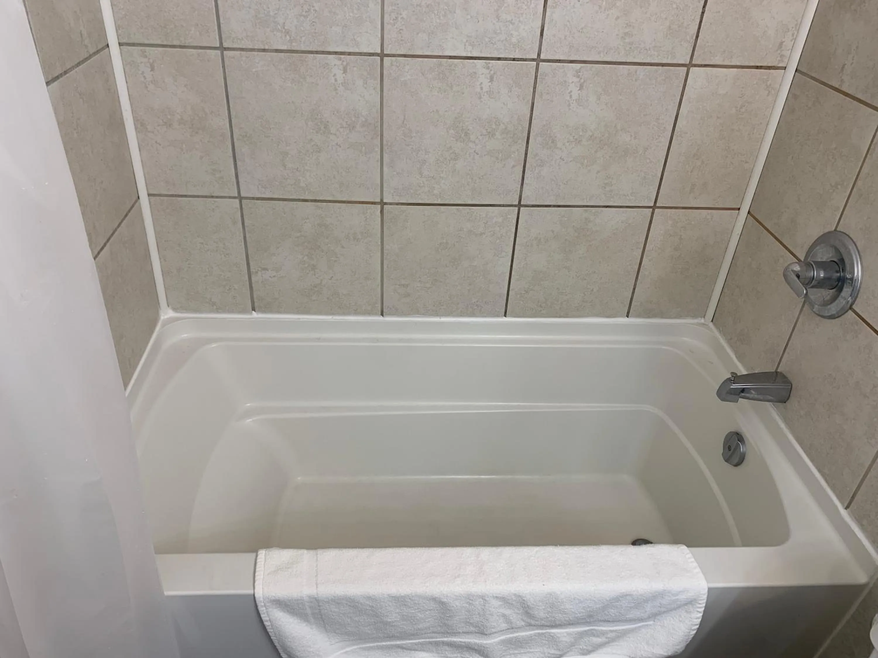 Bathroom in Harbourview Inn and Suites