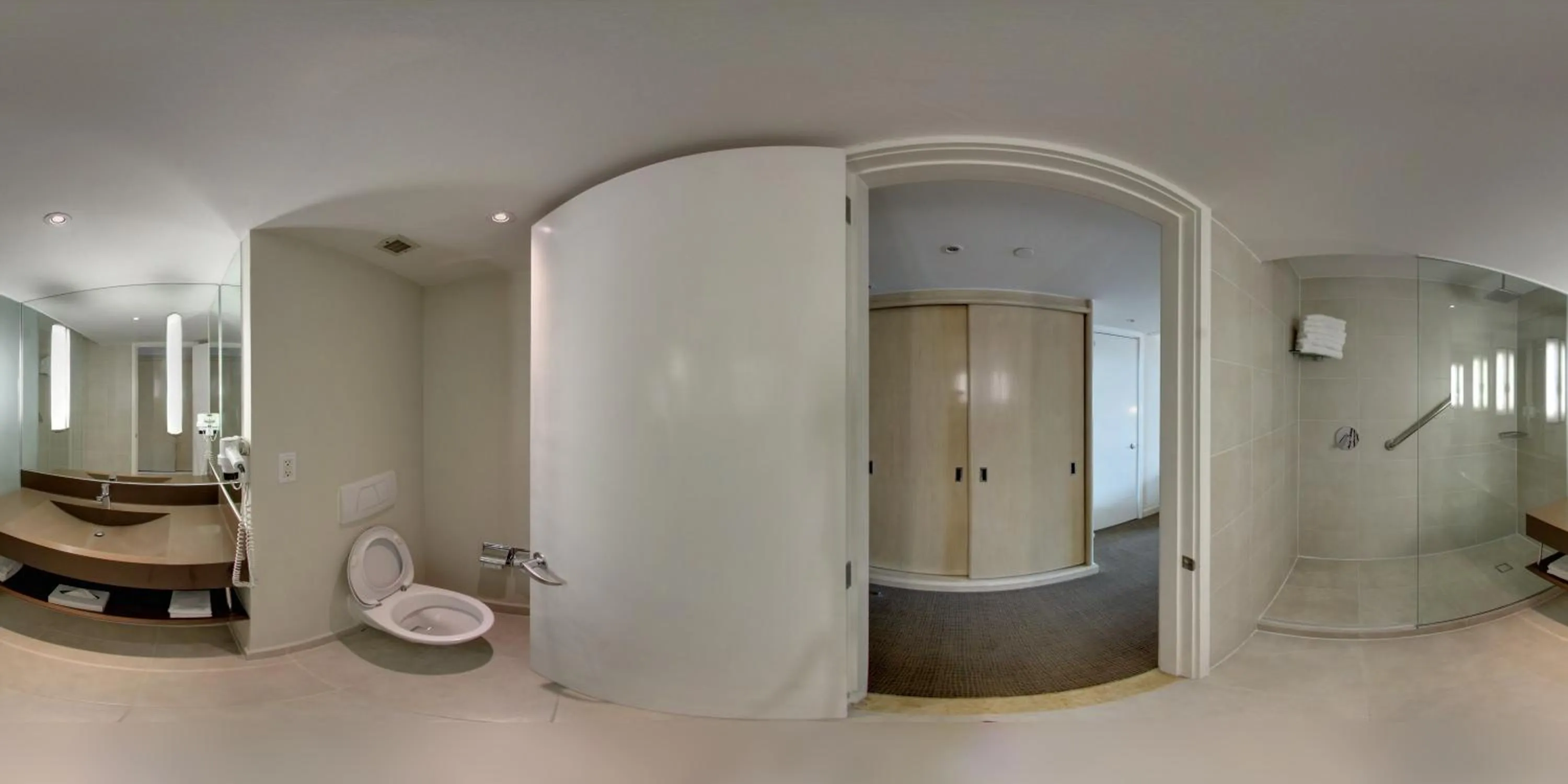 Bathroom in Novotel Mexico City Santa Fe