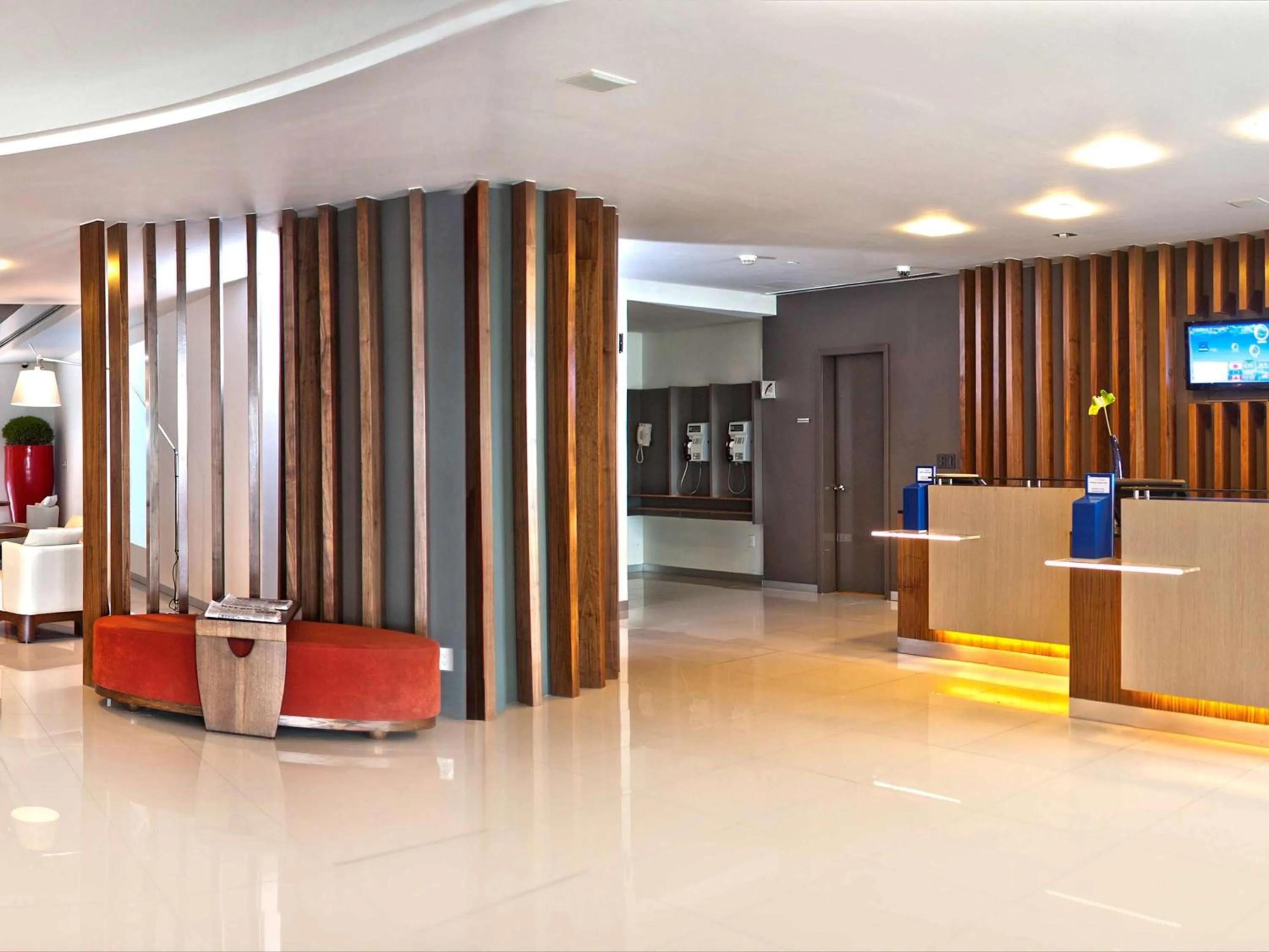 Property building in Novotel Mexico City Santa Fe