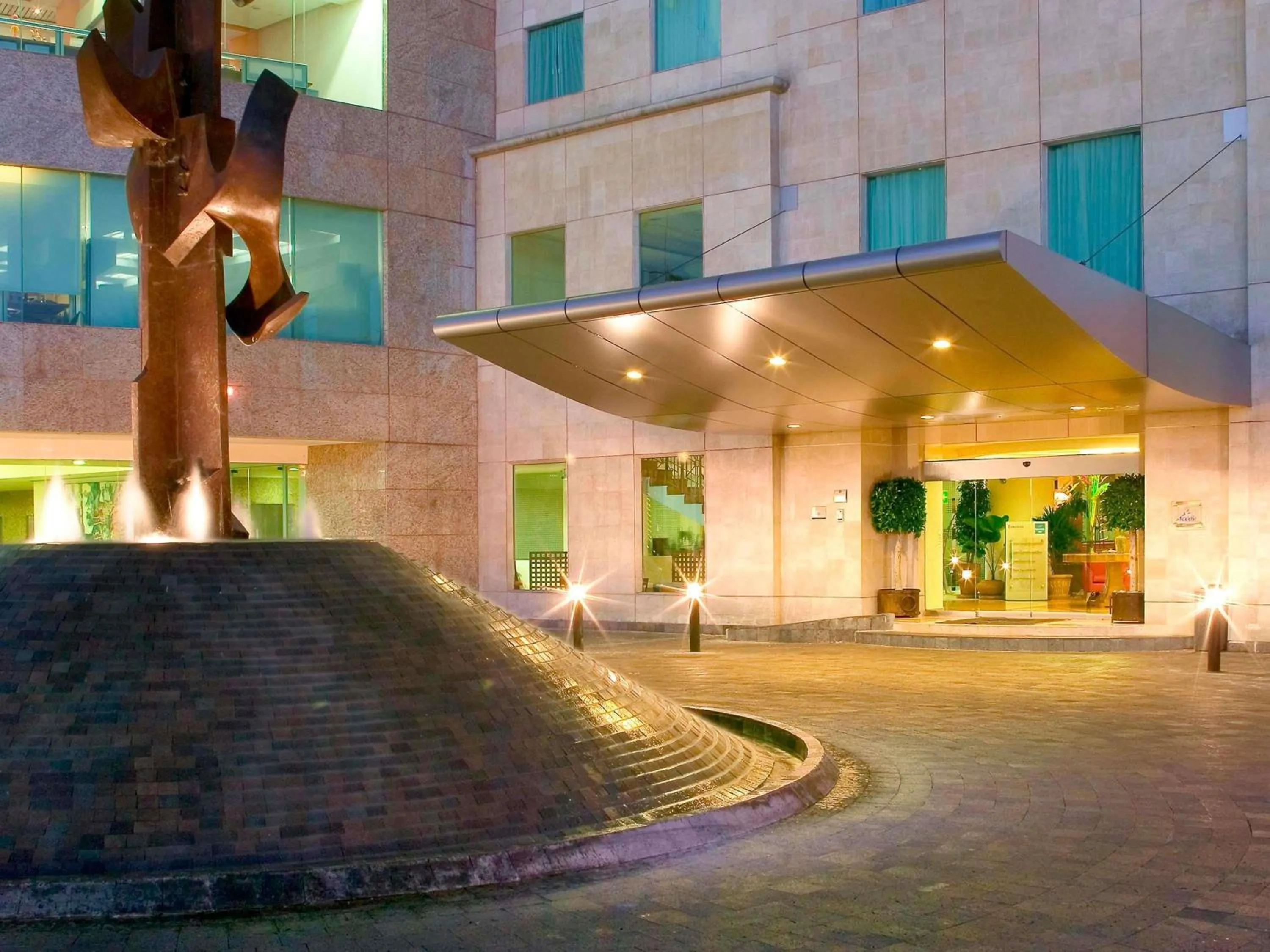 Property building in Novotel Mexico City Santa Fe