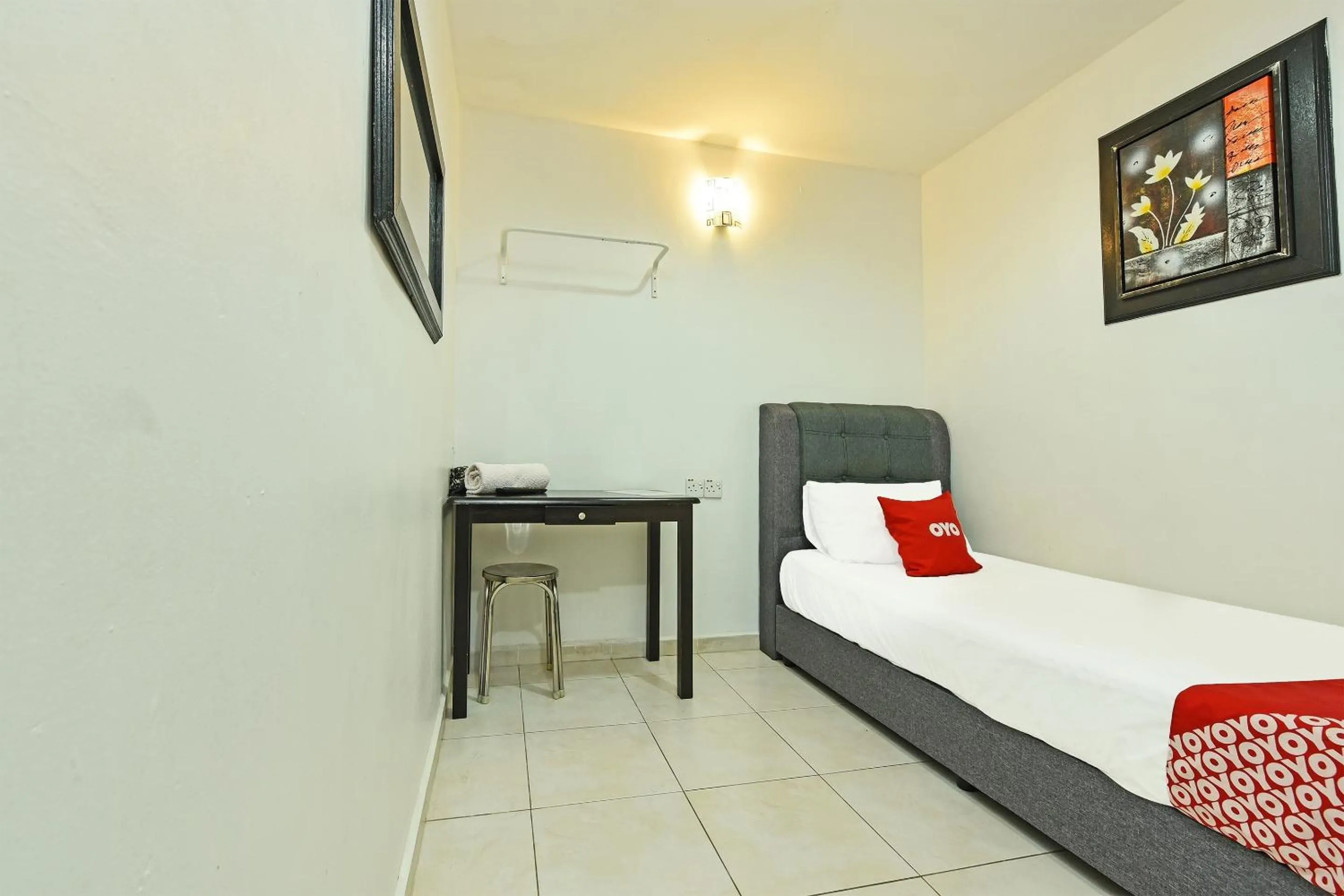 Bedroom, Bed in Hotel O Gemilang
