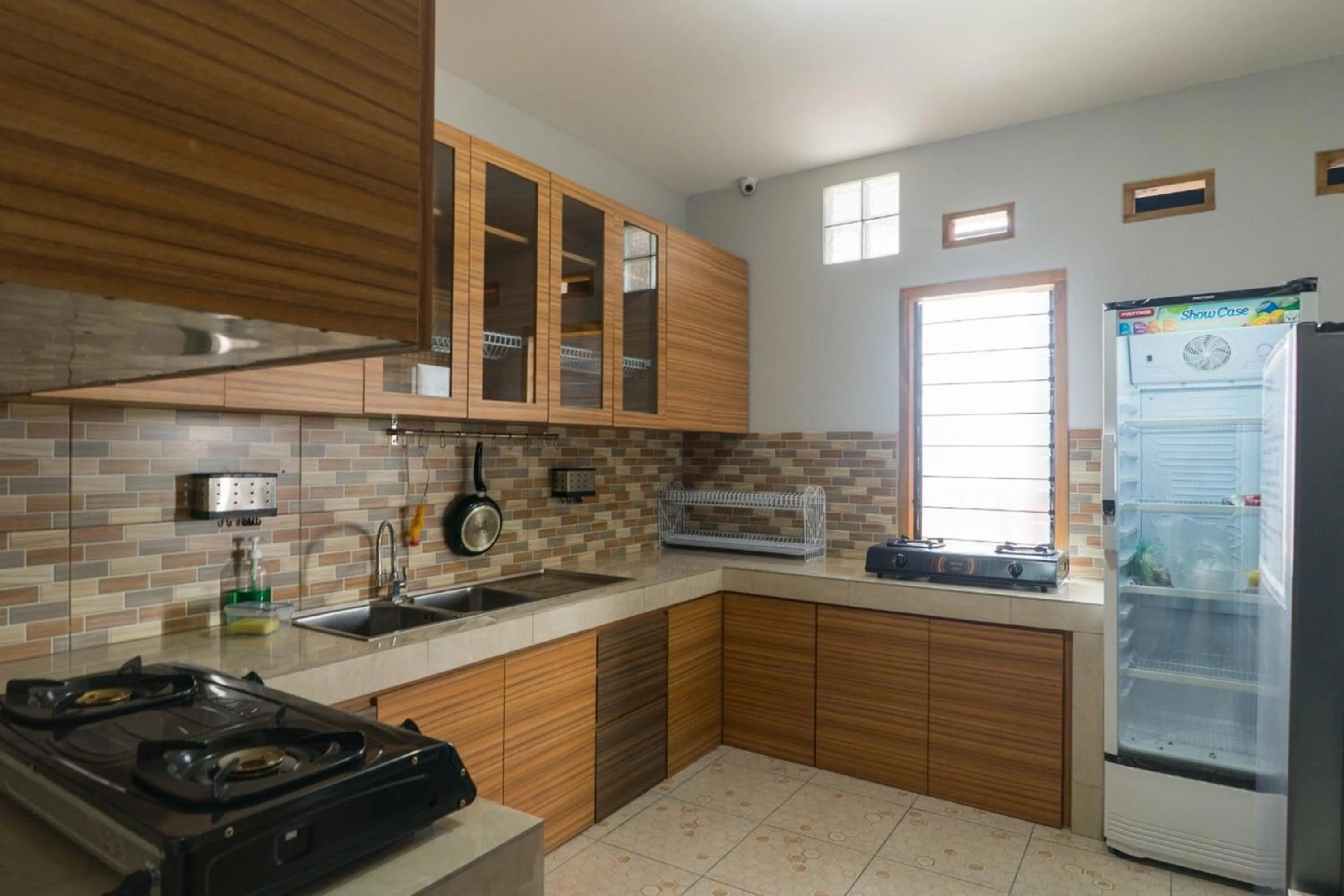 Communal kitchen in Brilliant Residence Gading Serpong RedPartner