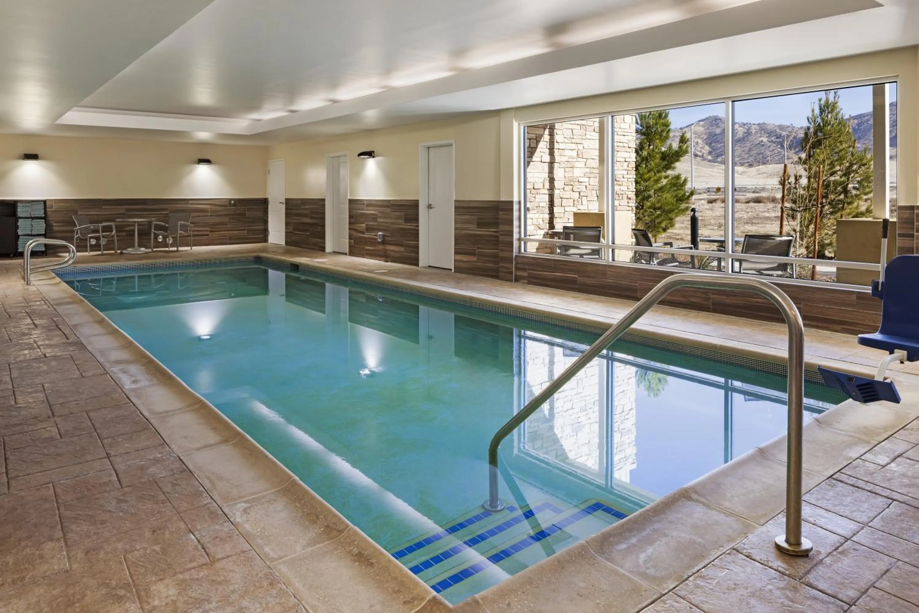 Swimming pool in TownePlace Suites By Marriott Tehachapi