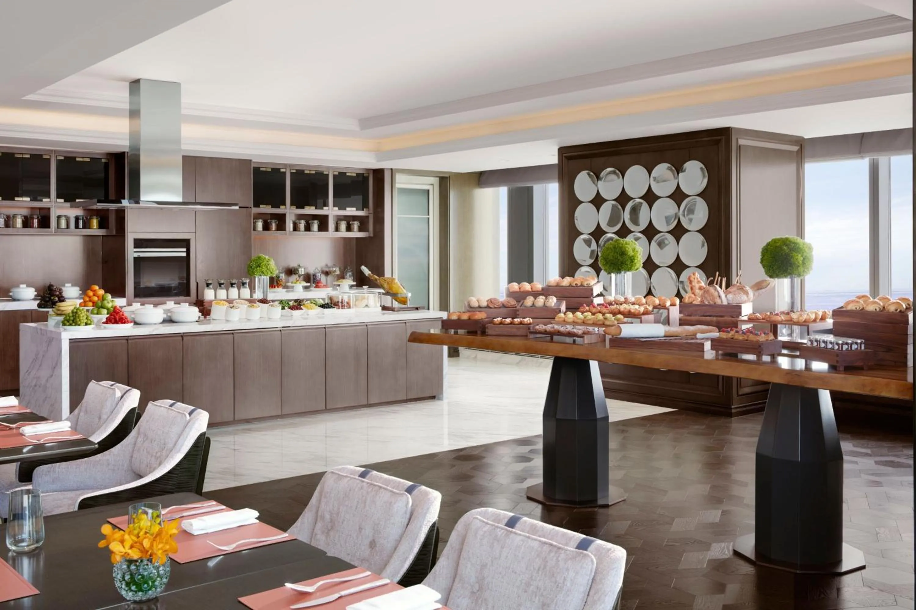 Lounge or bar in The Ritz-Carlton, Harbin