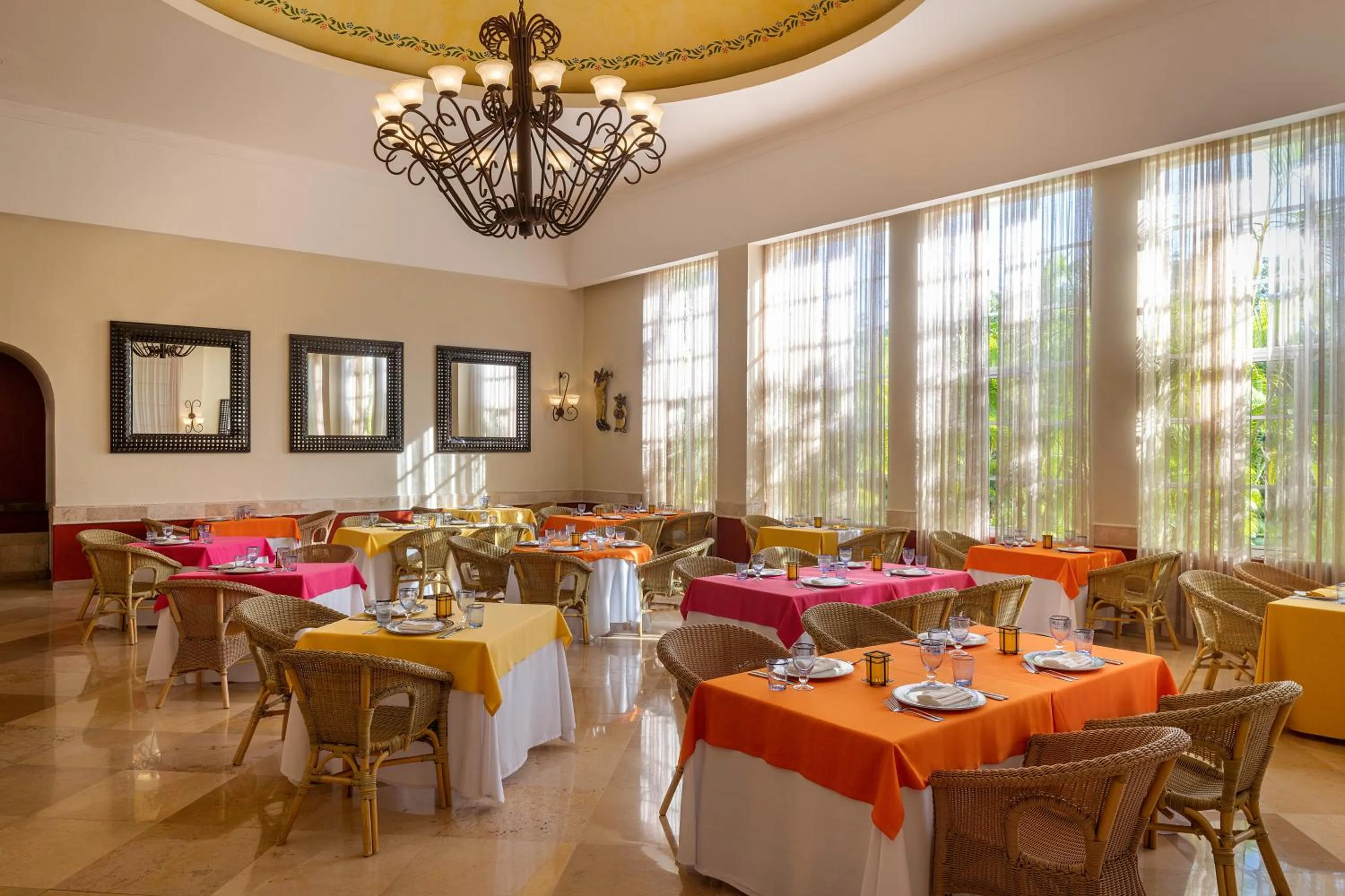 Restaurant/places to eat in Catalonia Royal Tulum Beach & Spa Resort Adults Only - All Inclusive