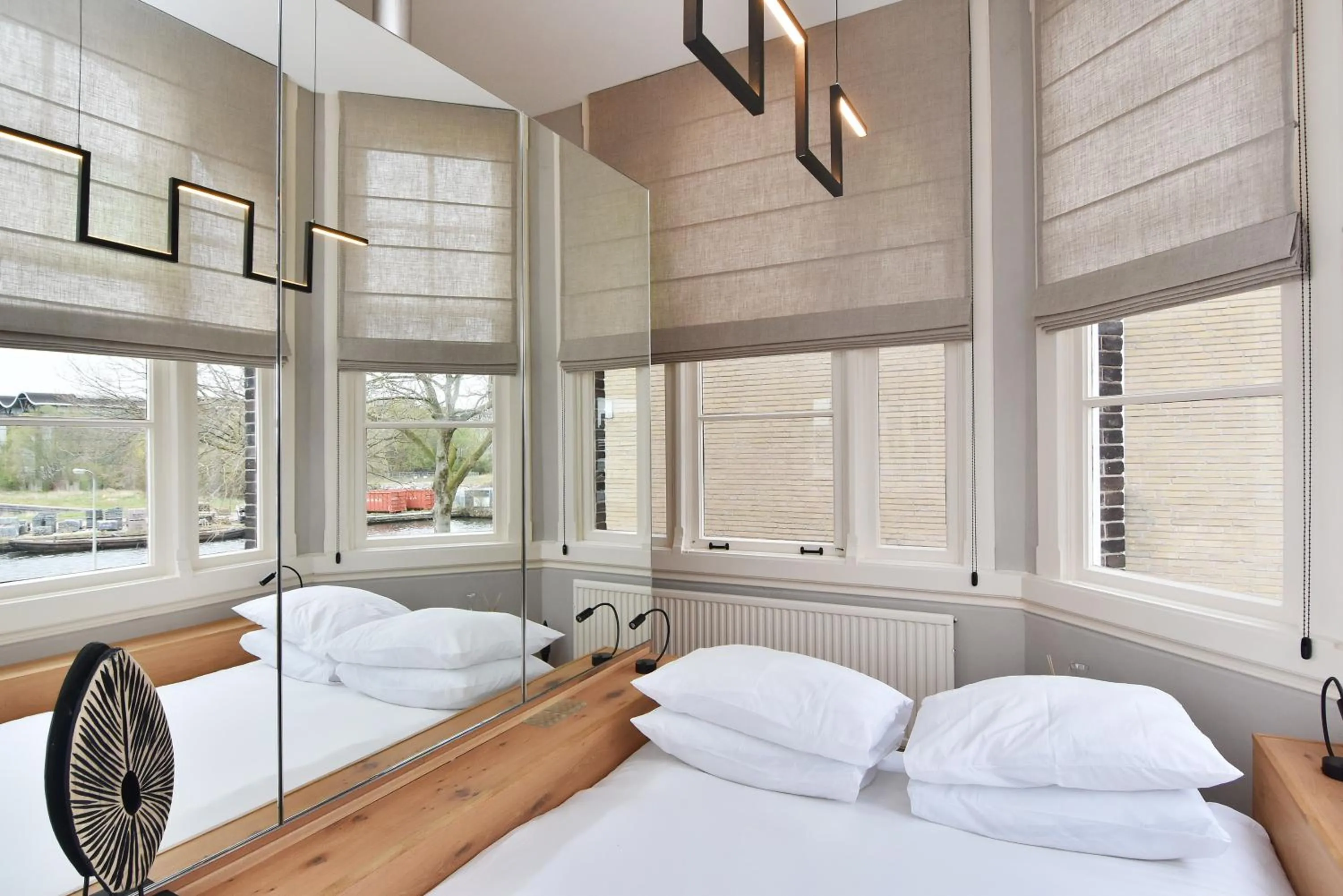Bed in Boutique Hotel Havenkantoor