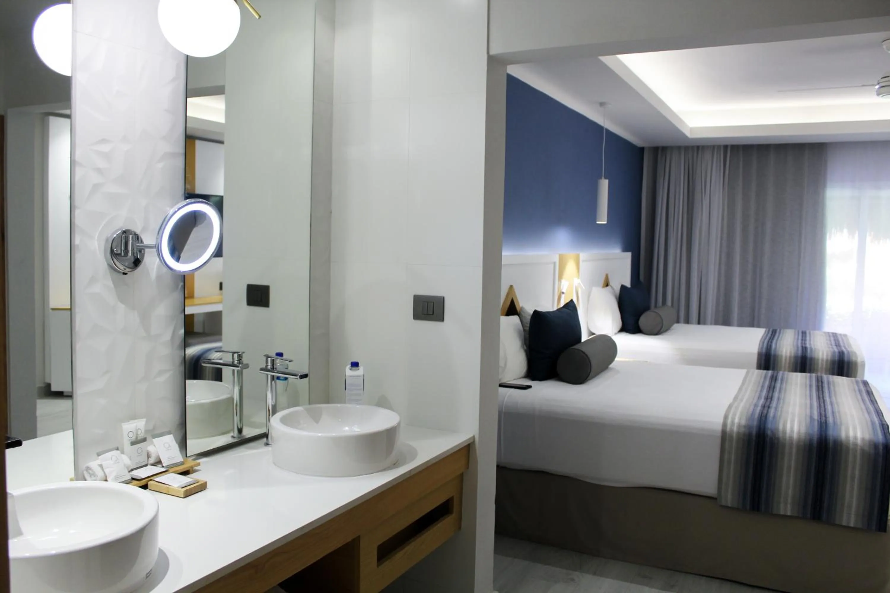 Bed in Catalonia Playa Maroma - All Inclusive