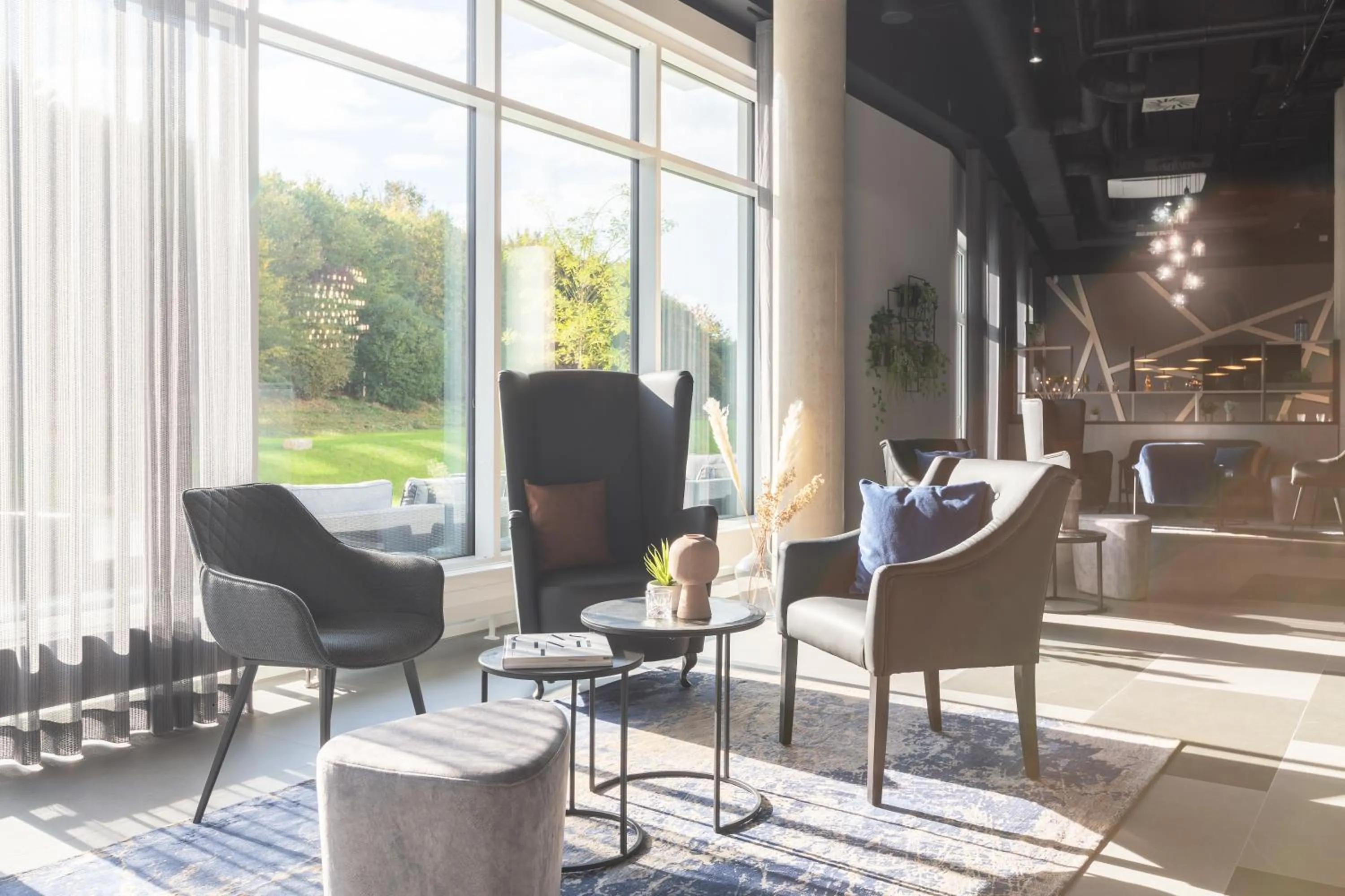 Lobby or reception in Candlewood Suites Augsburg by IHG