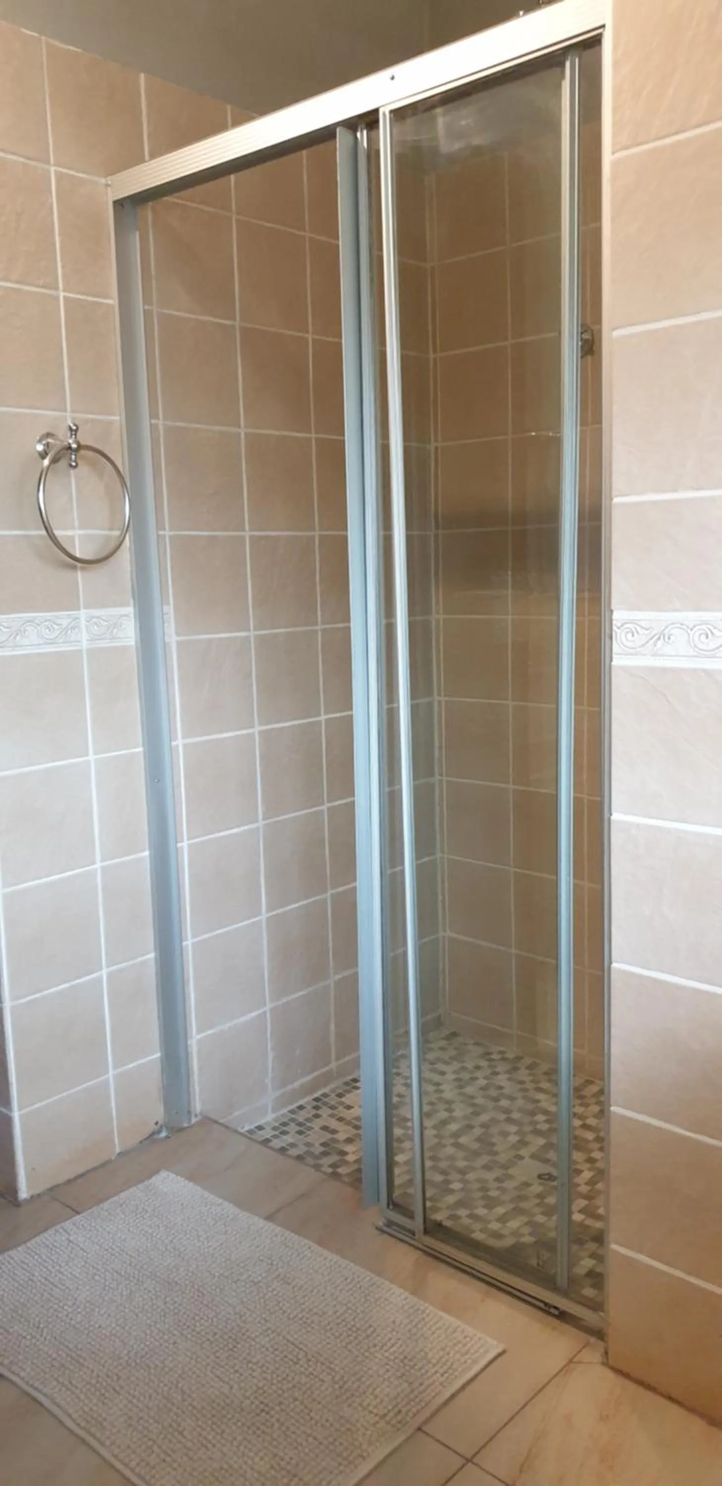 Bathroom in Stoep Cafe Guest House