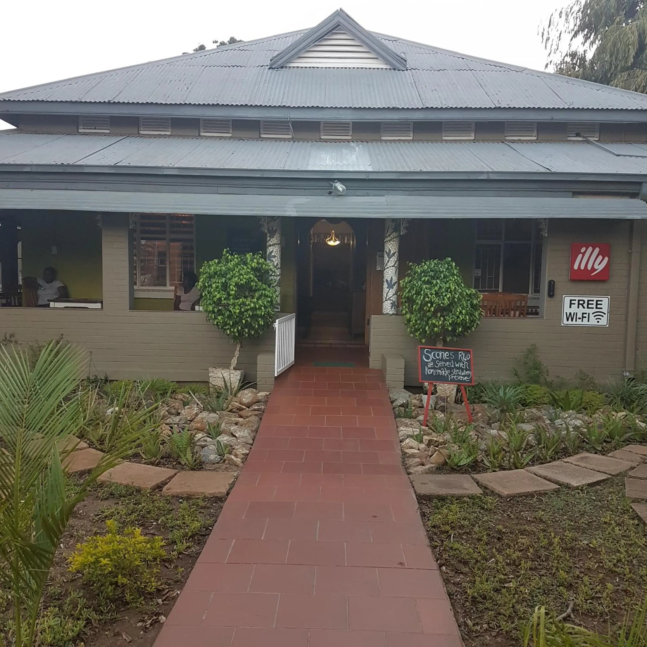 Breakfast in Stoep Cafe Guest House