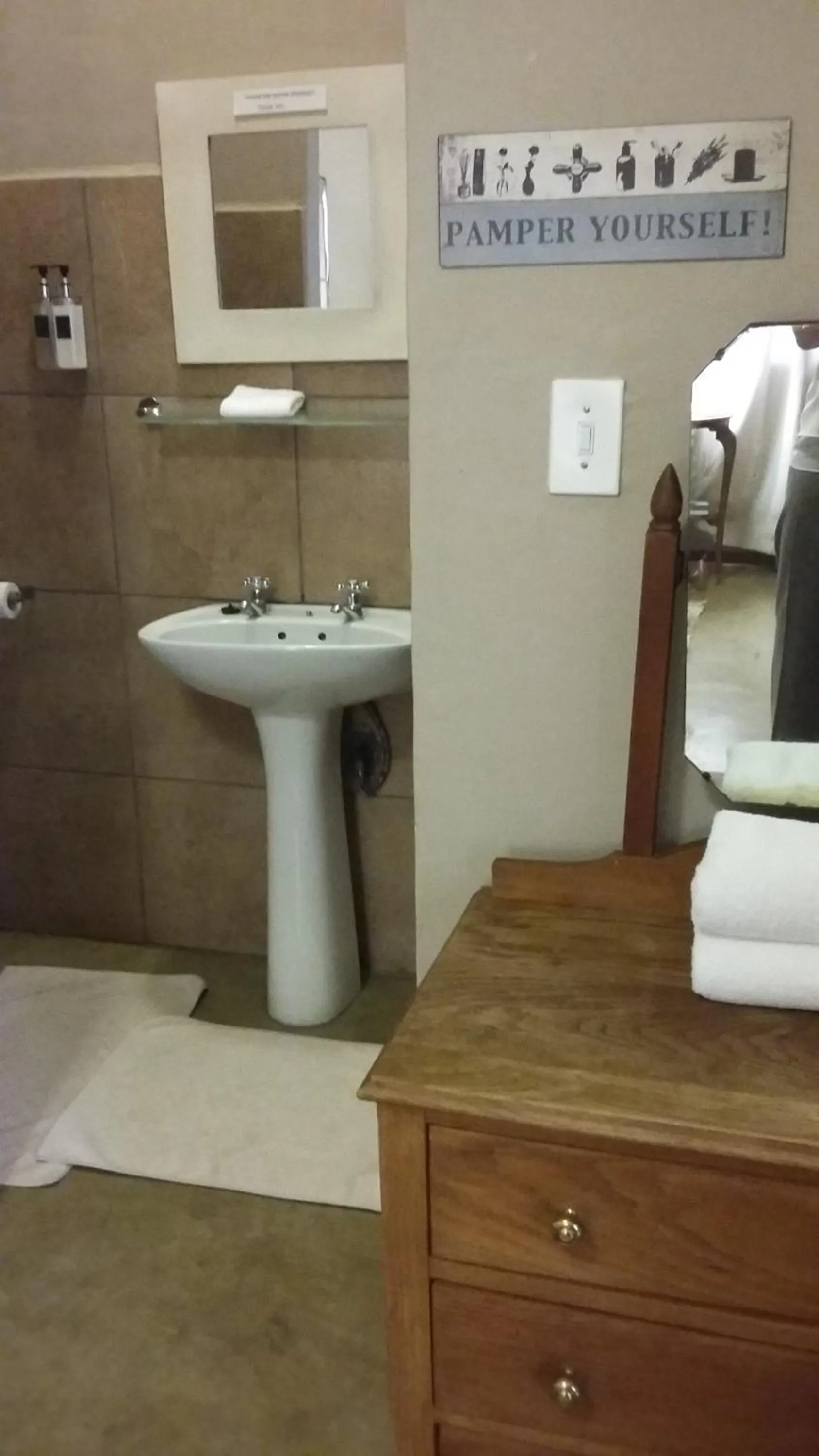 Bathroom in Stoep Cafe Guest House