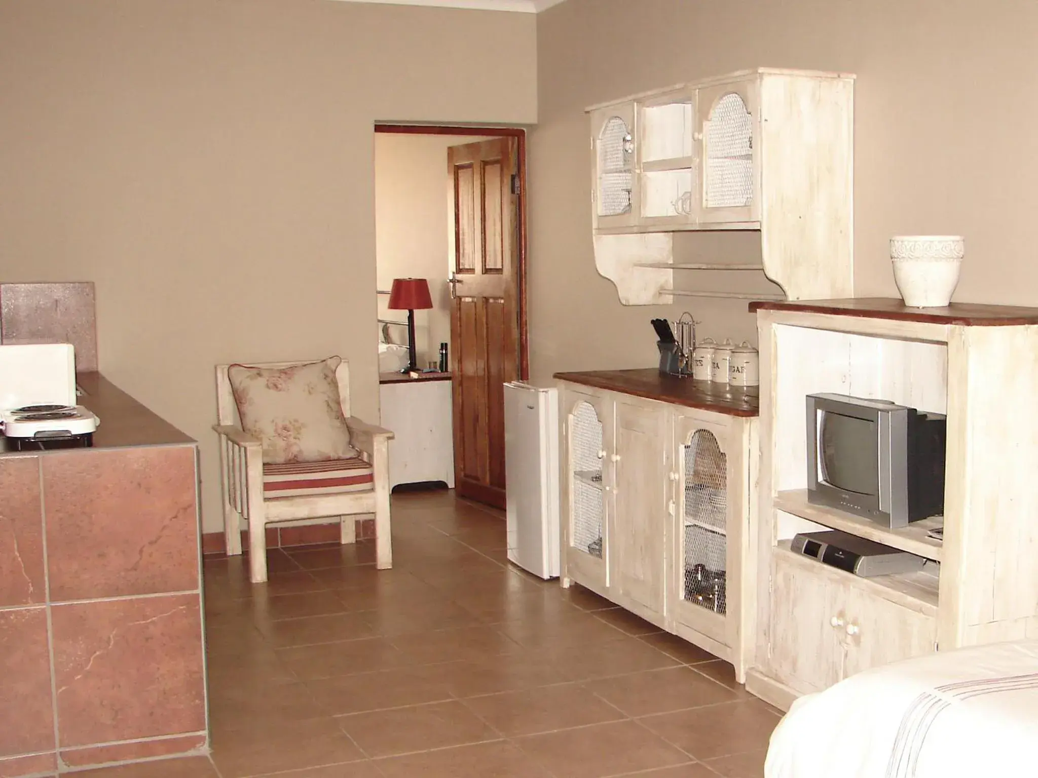 Chalet - single occupancy - 3 in Stoep Cafe Guest House Chalet - single occupancy - 3 in Stoep Cafe Guest House