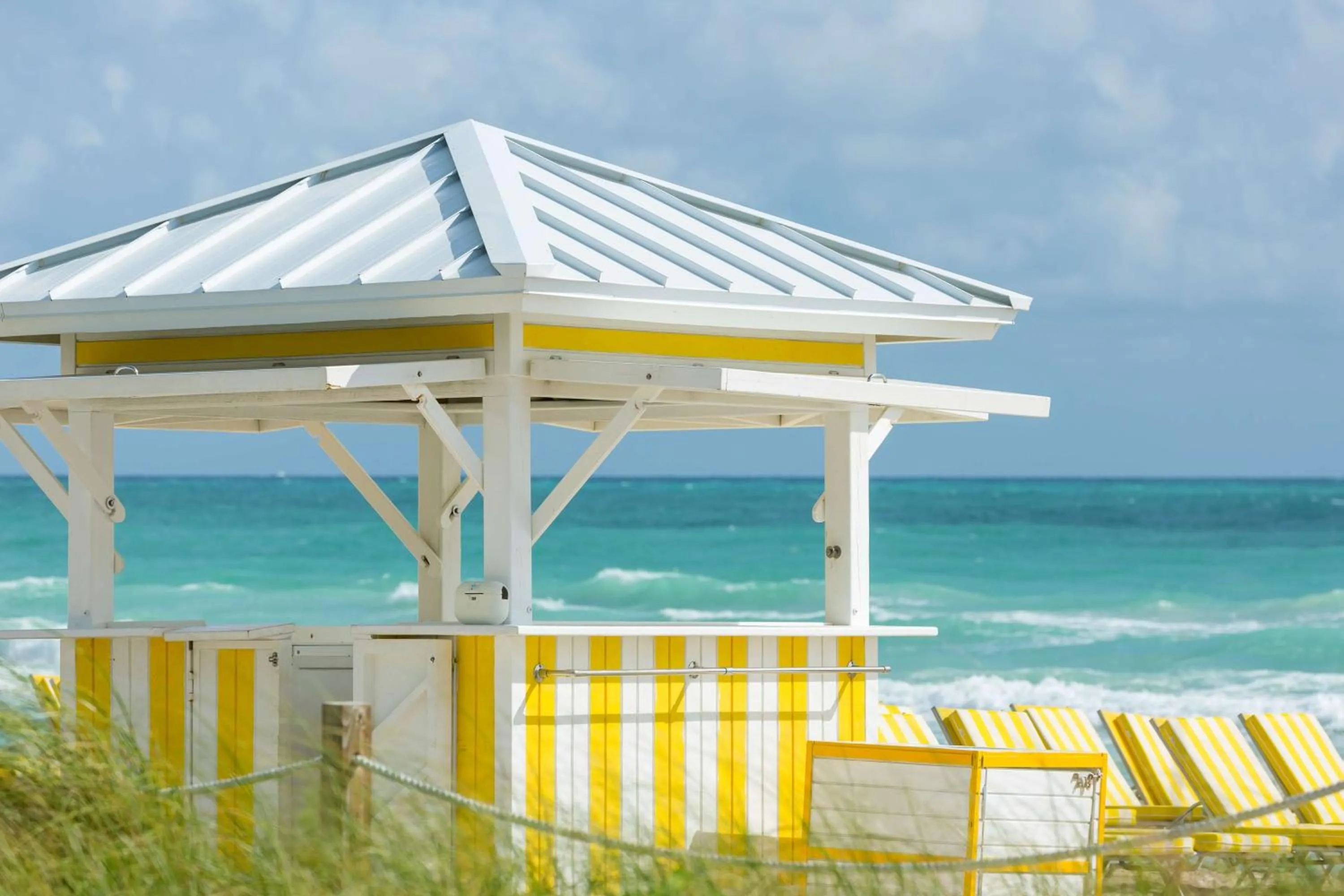 Property building in Hilton Cabana Miami Beach Resort