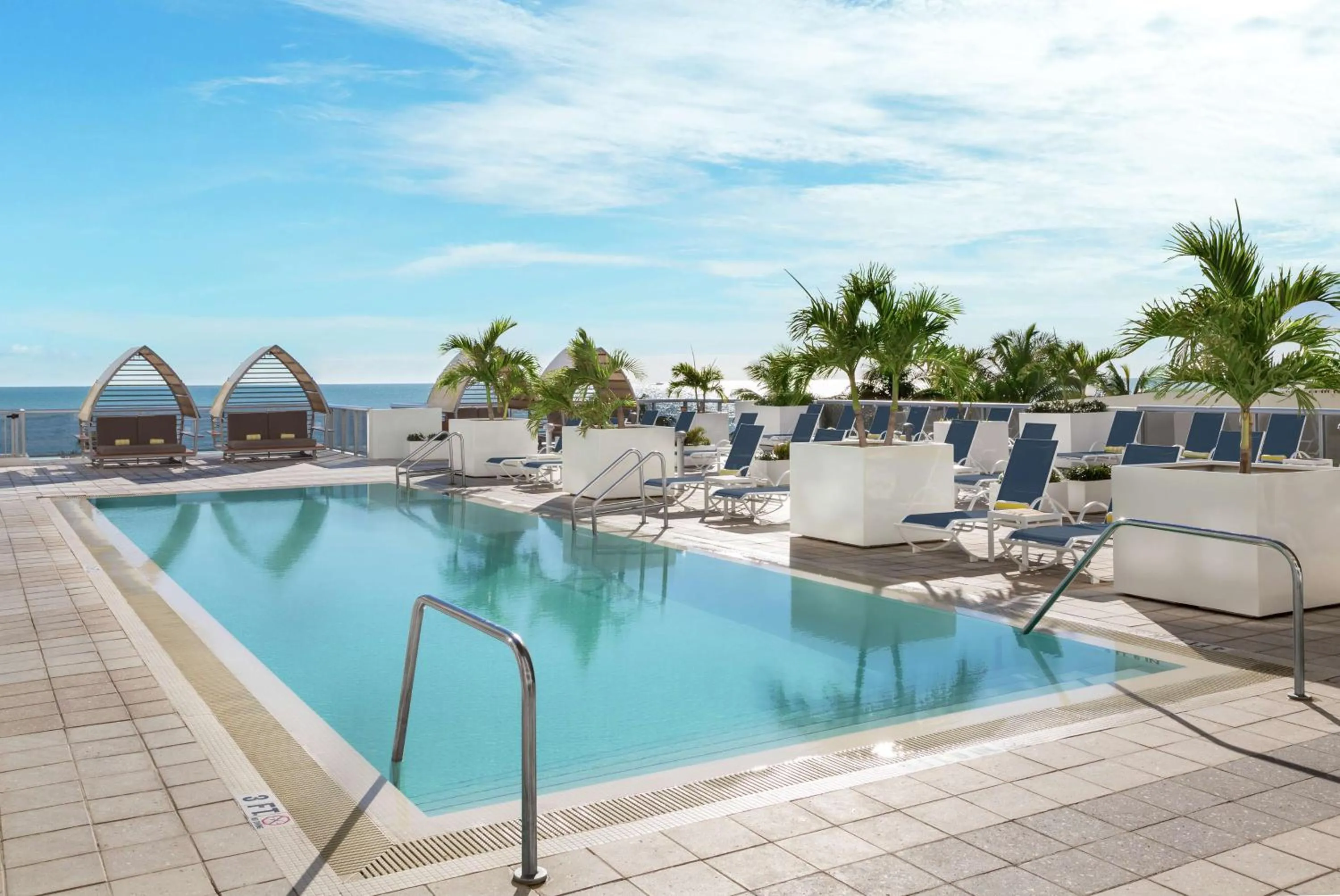 Pool view in Hilton Cabana Miami Beach Resort