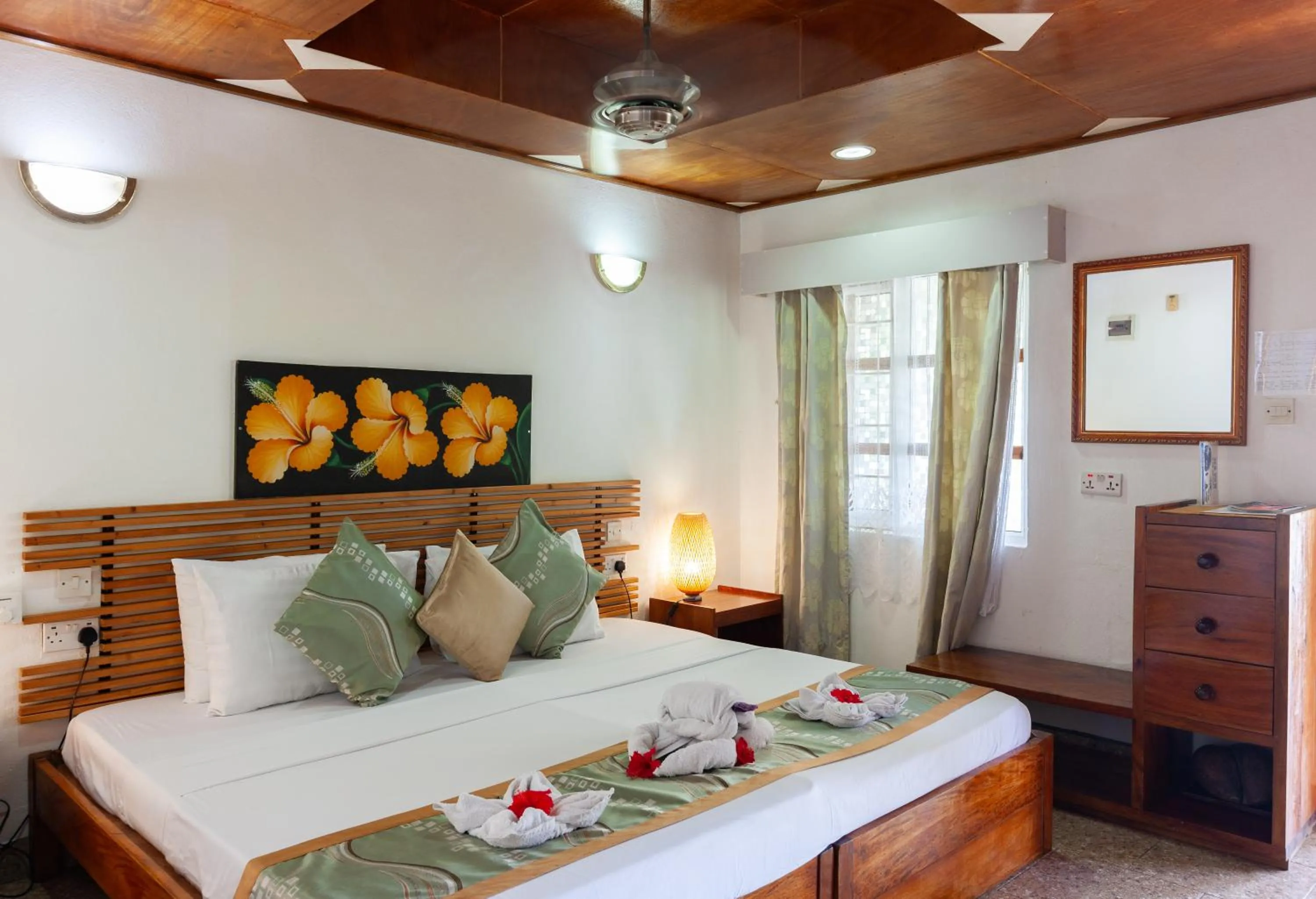 Bed in Sea View Lodge