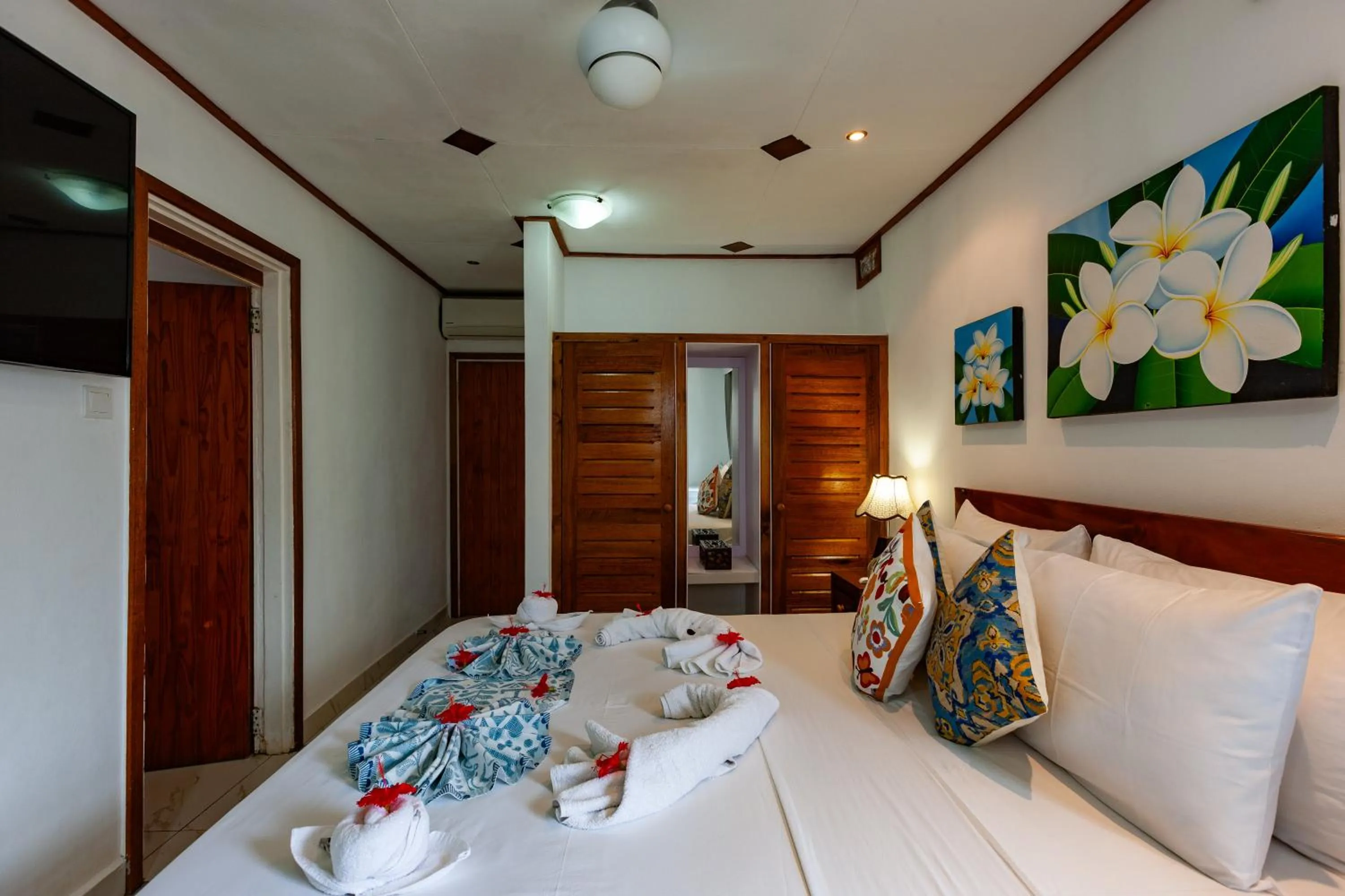 Bed in Sea View Lodge