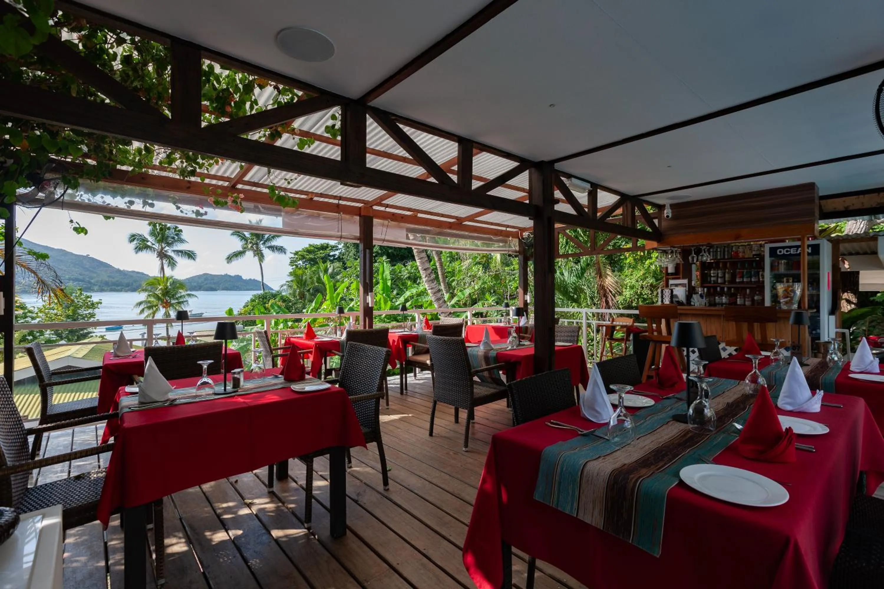 Restaurant/places to eat in Sea View Lodge