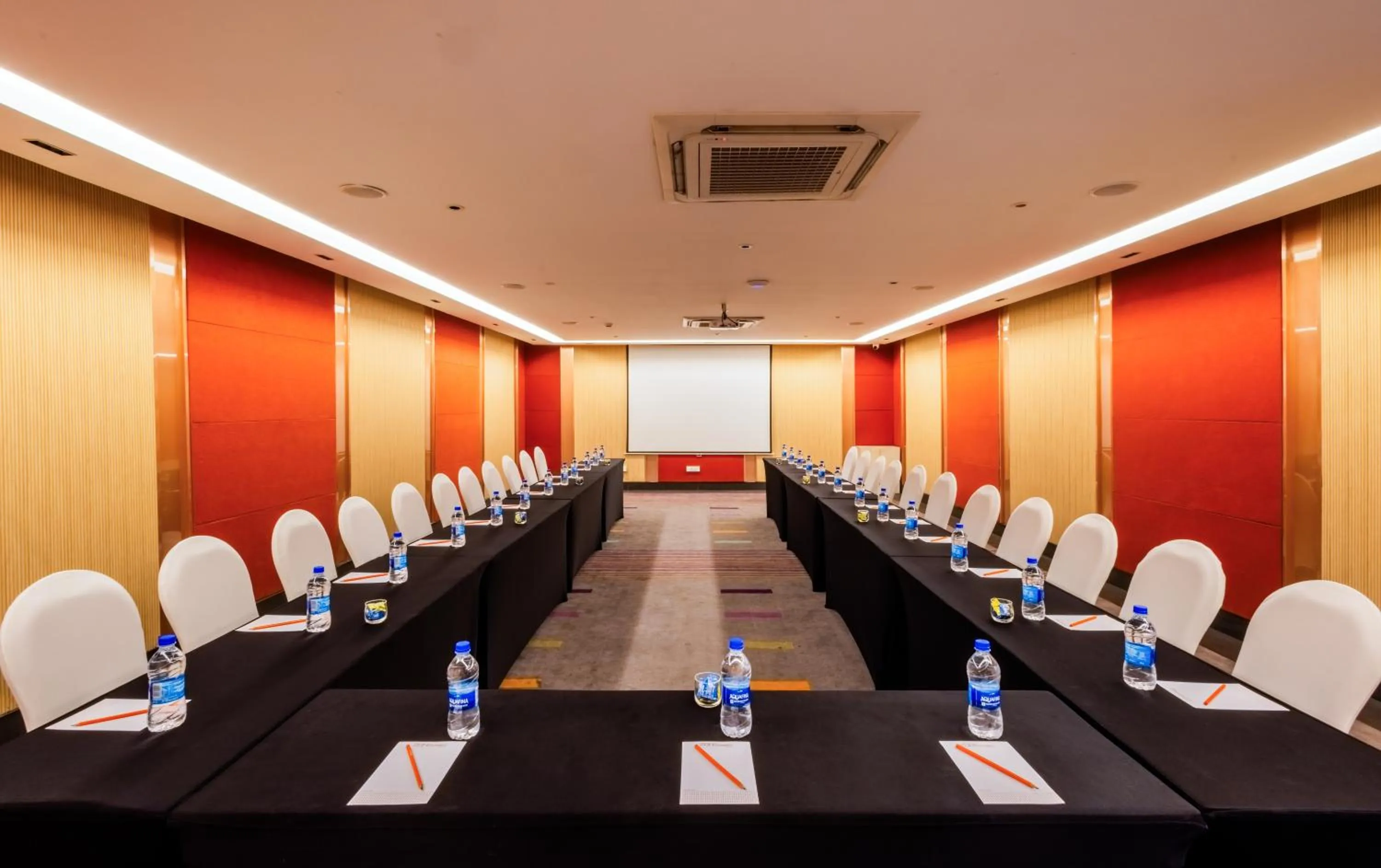 Banquet/Function facilities in Zone Connect by The Park Coimbatore
