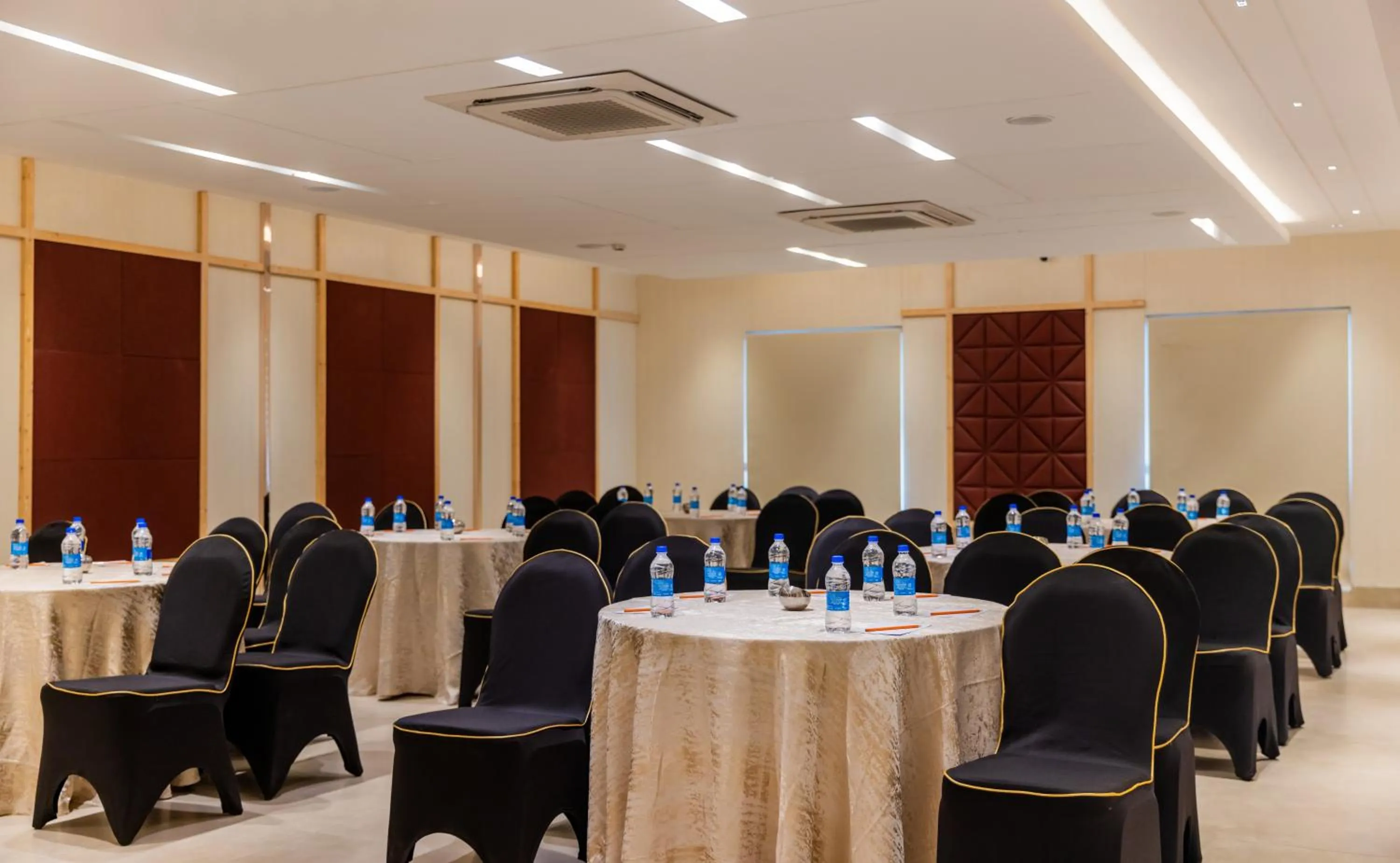 Banquet/Function facilities in Zone Connect by The Park Coimbatore
