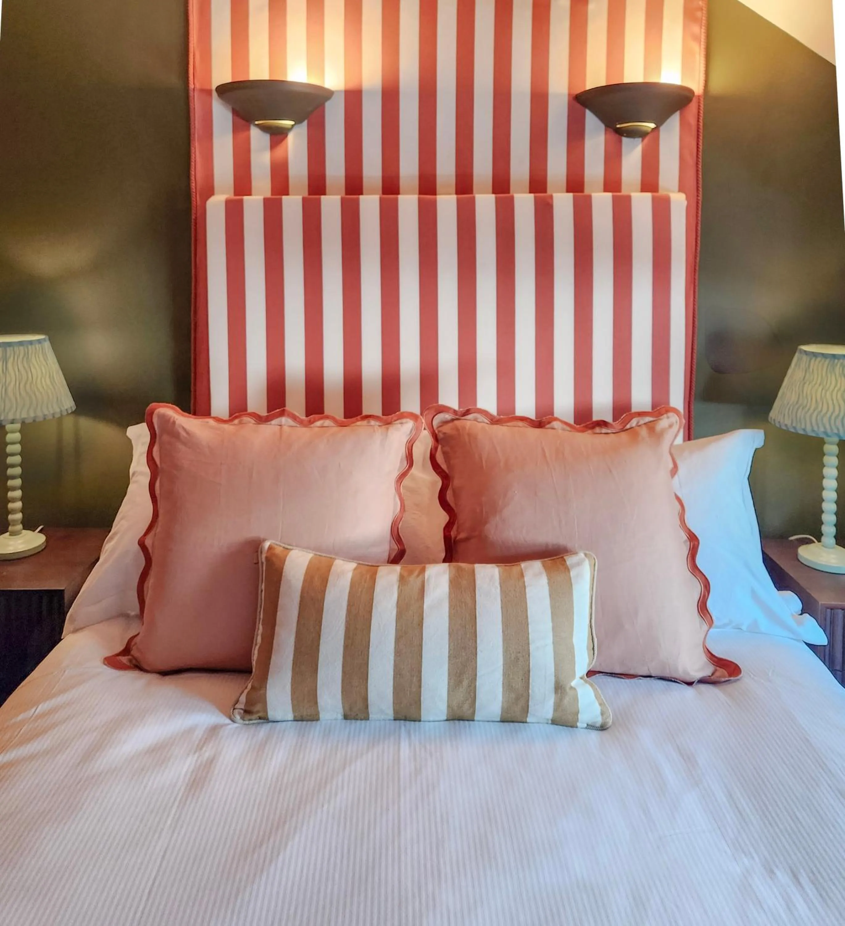 Bed in The Hare & Hounds Inn