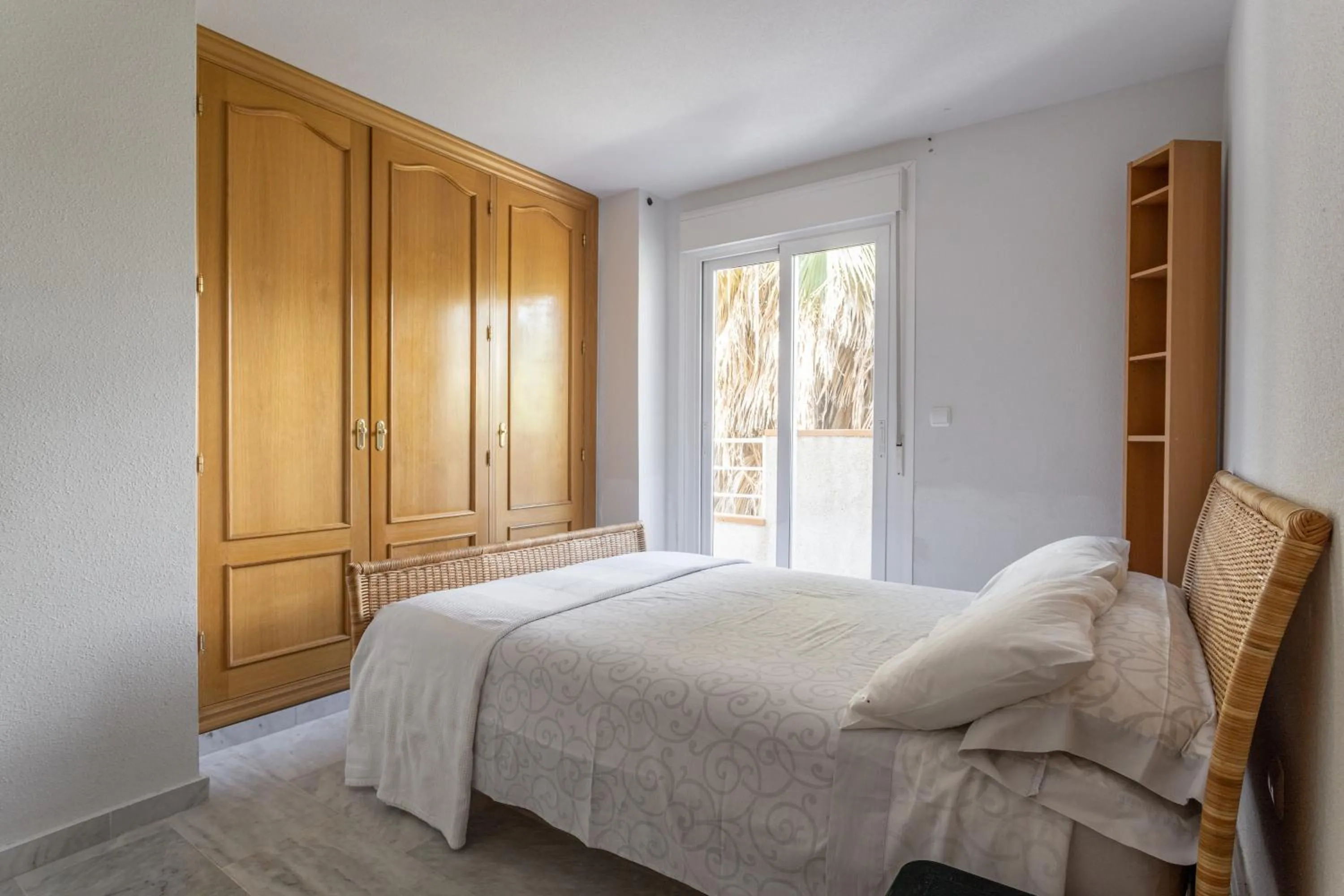 Living room, Bed in Apartamento Brisa de mar