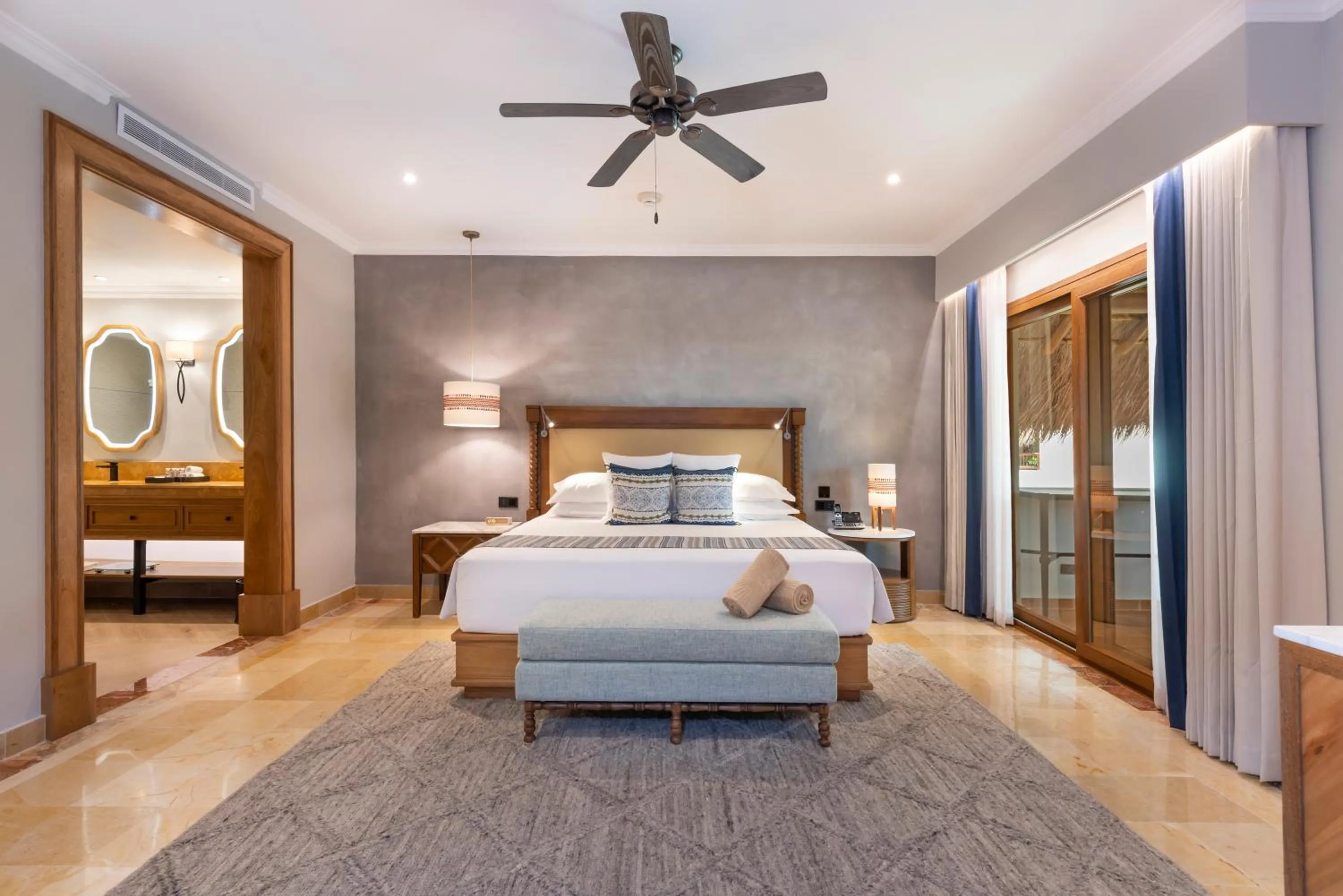 Bed in Valentin Imperial Riviera Maya All Inclusive - Adults Only