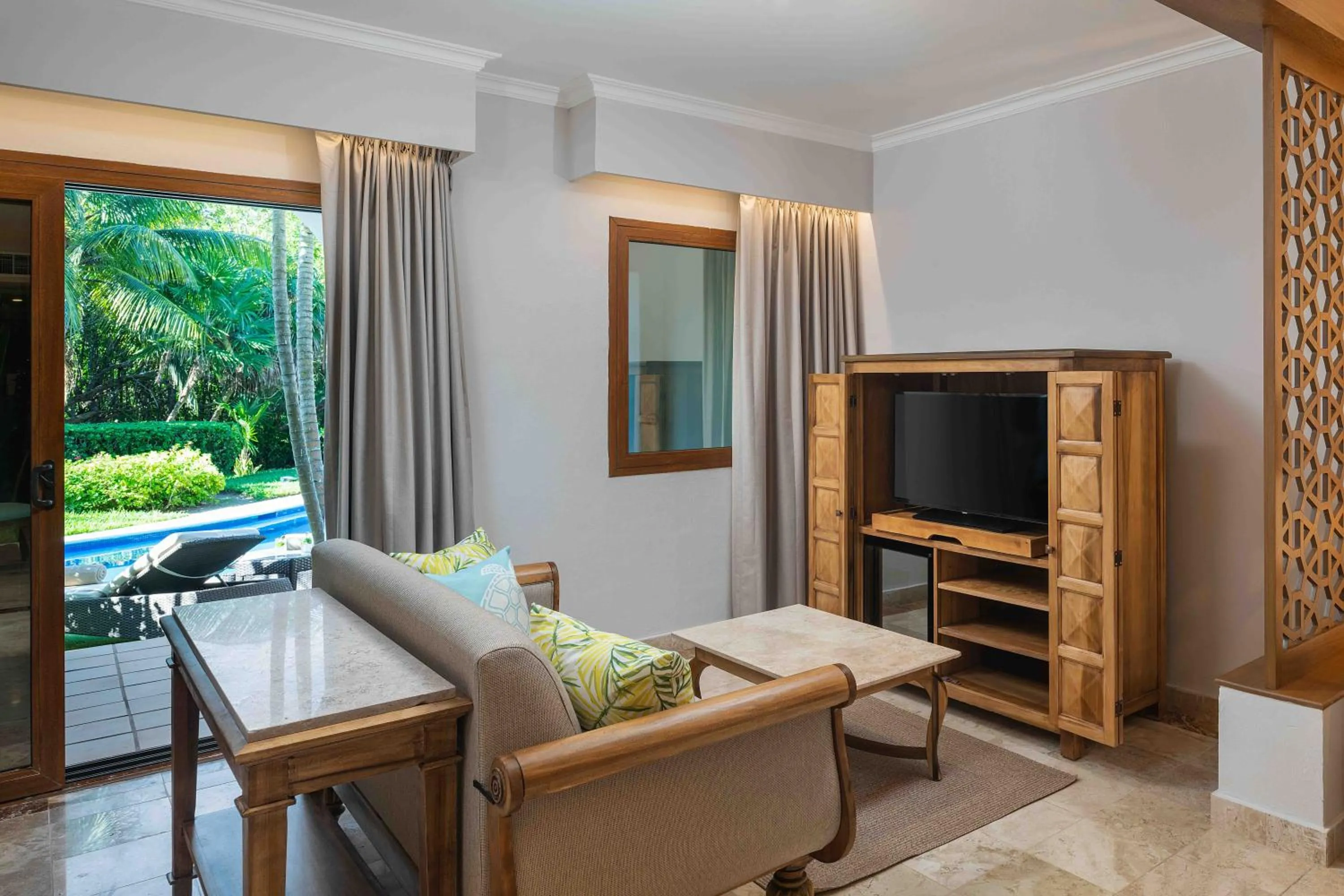 TV and multimedia in Valentin Imperial Riviera Maya All Inclusive - Adults Only