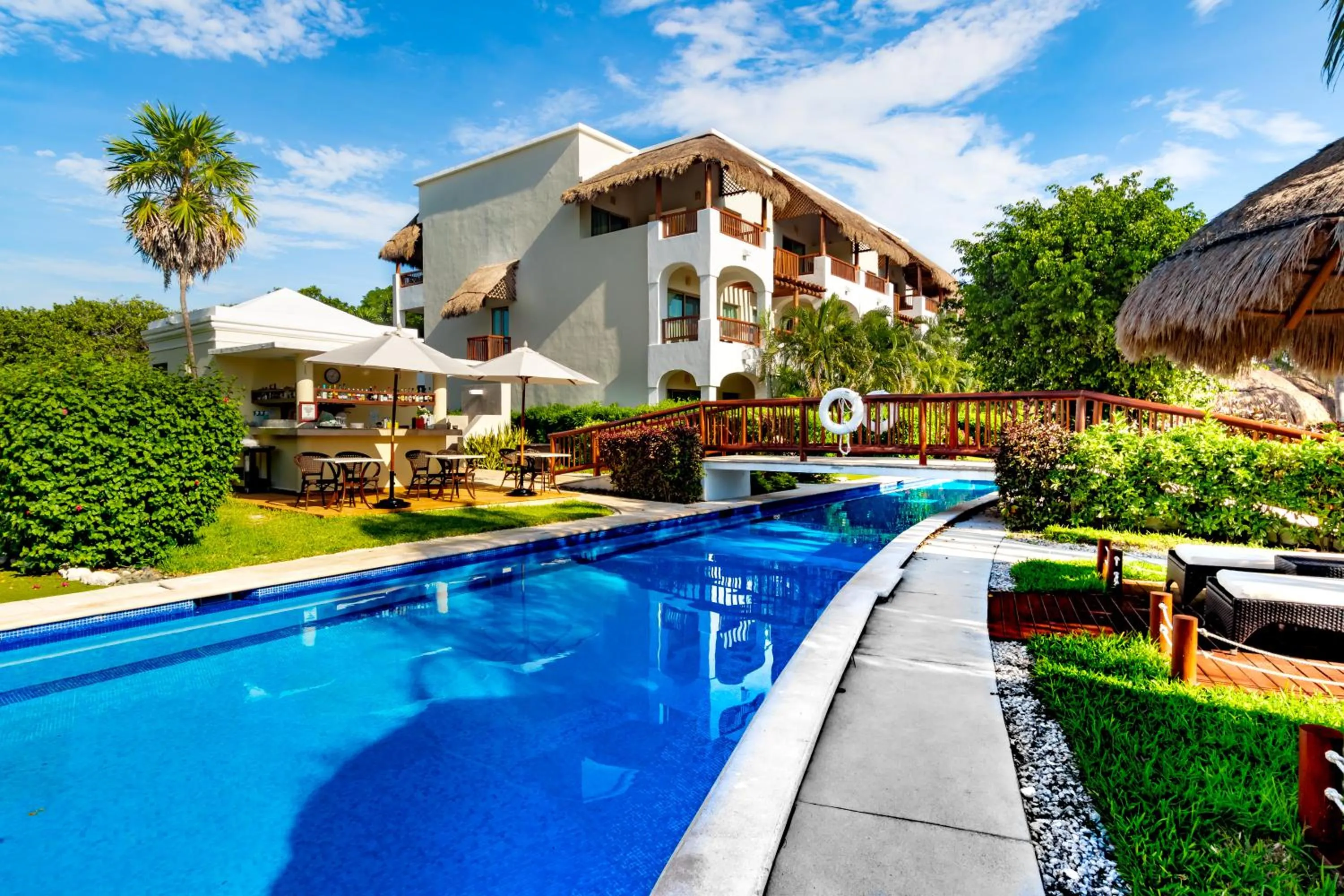 Swimming pool in Valentin Imperial Riviera Maya All Inclusive - Adults Only