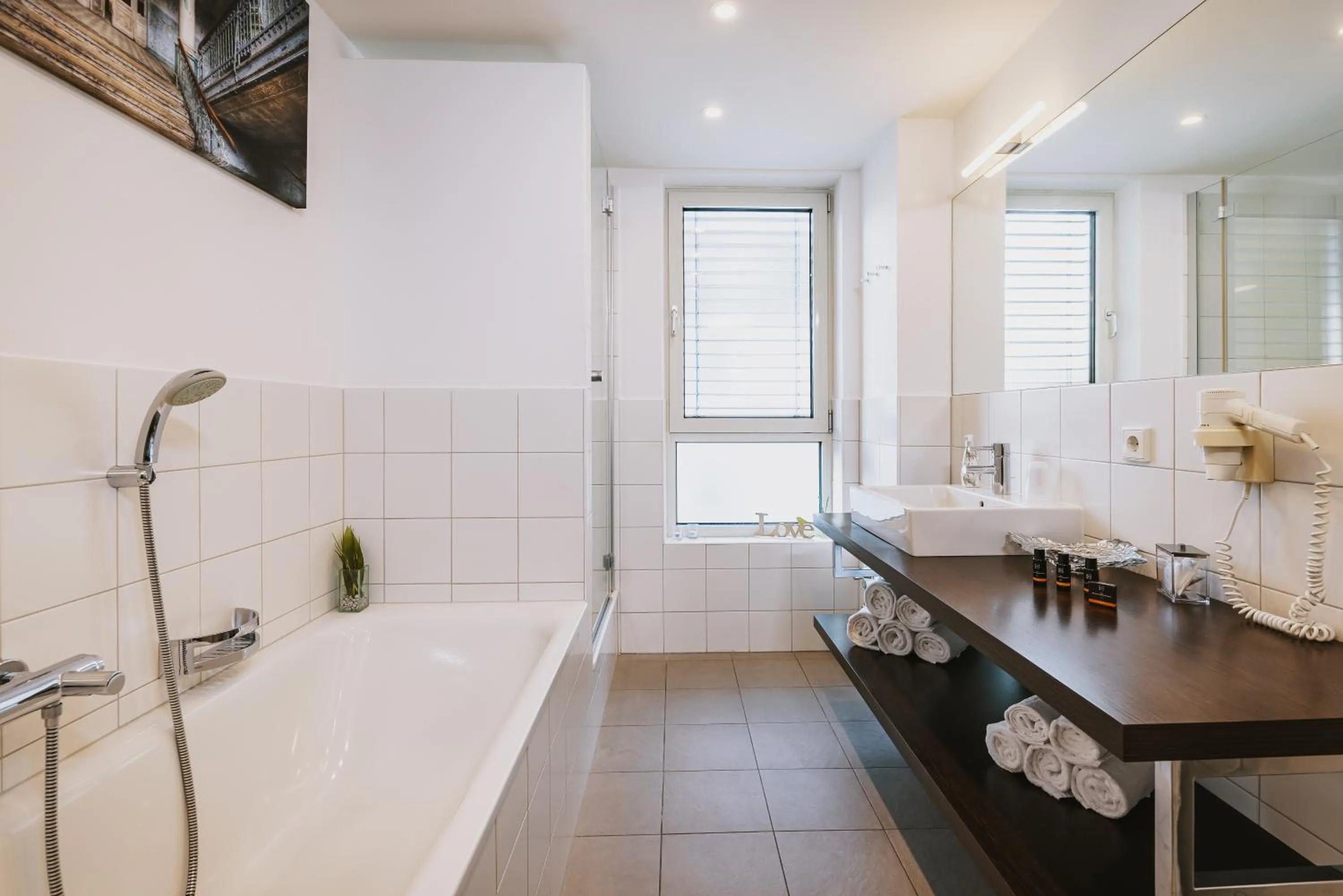 Bathroom in Der Gletscherblick by Alpin Rentals