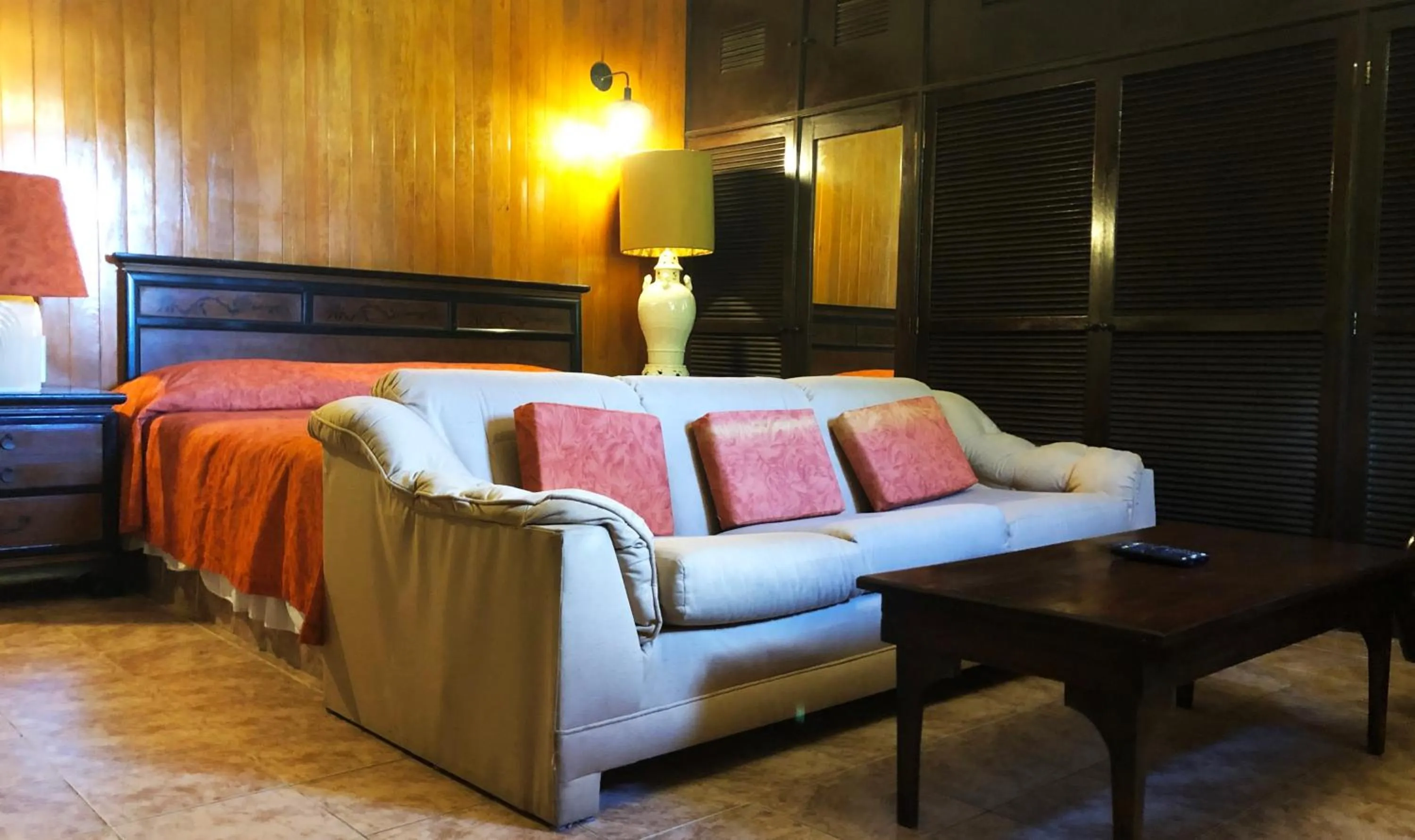 Photo of the whole room in Villablanca Garden Beach Hotel