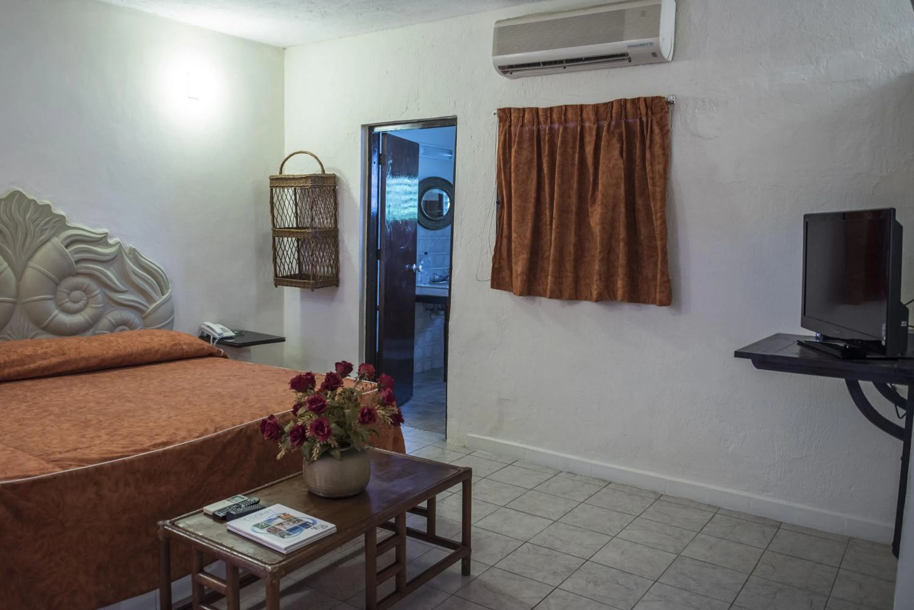 Photo of the whole room, Bed in Villablanca Garden Beach Hotel