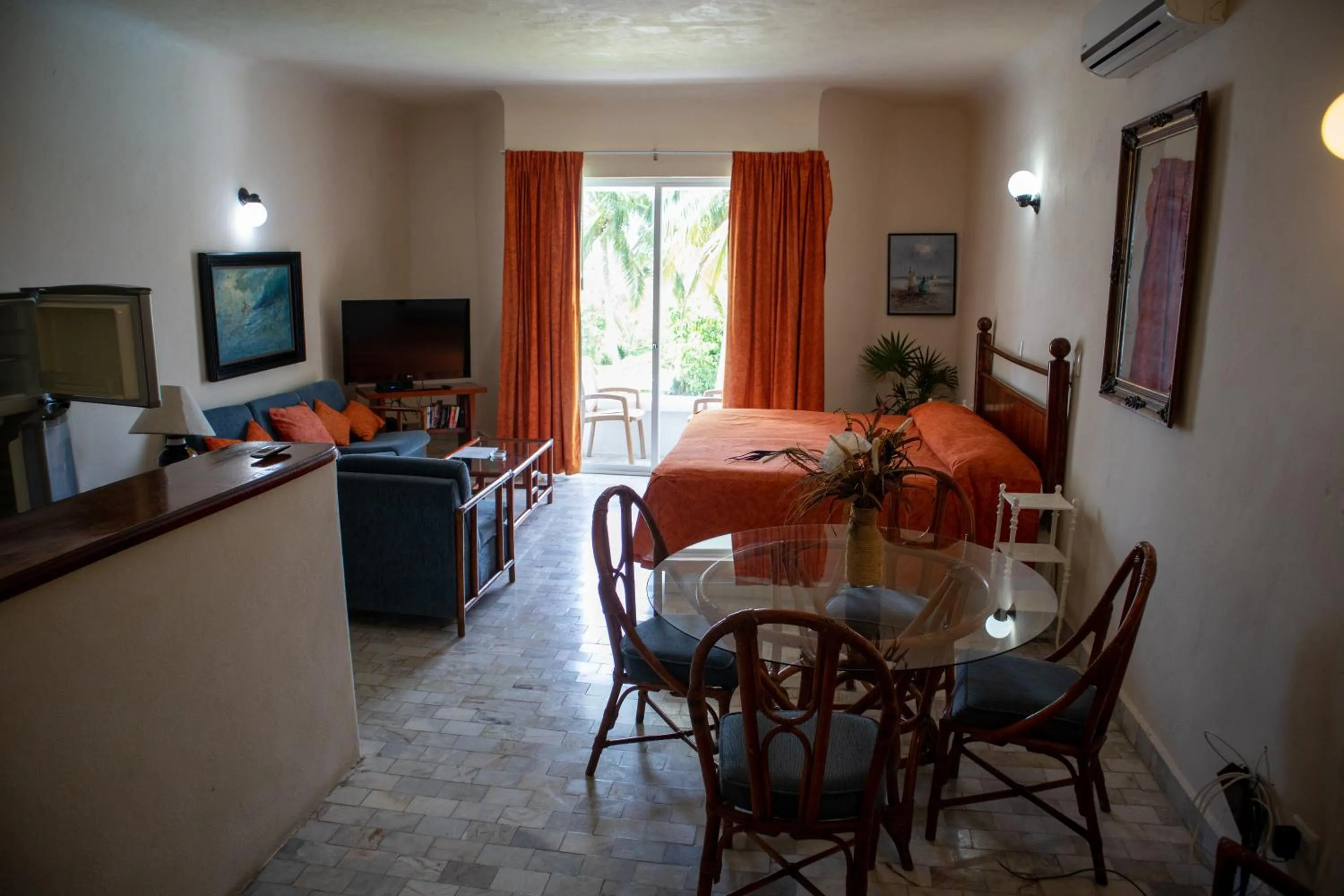 Staff in Villablanca Garden Beach Hotel