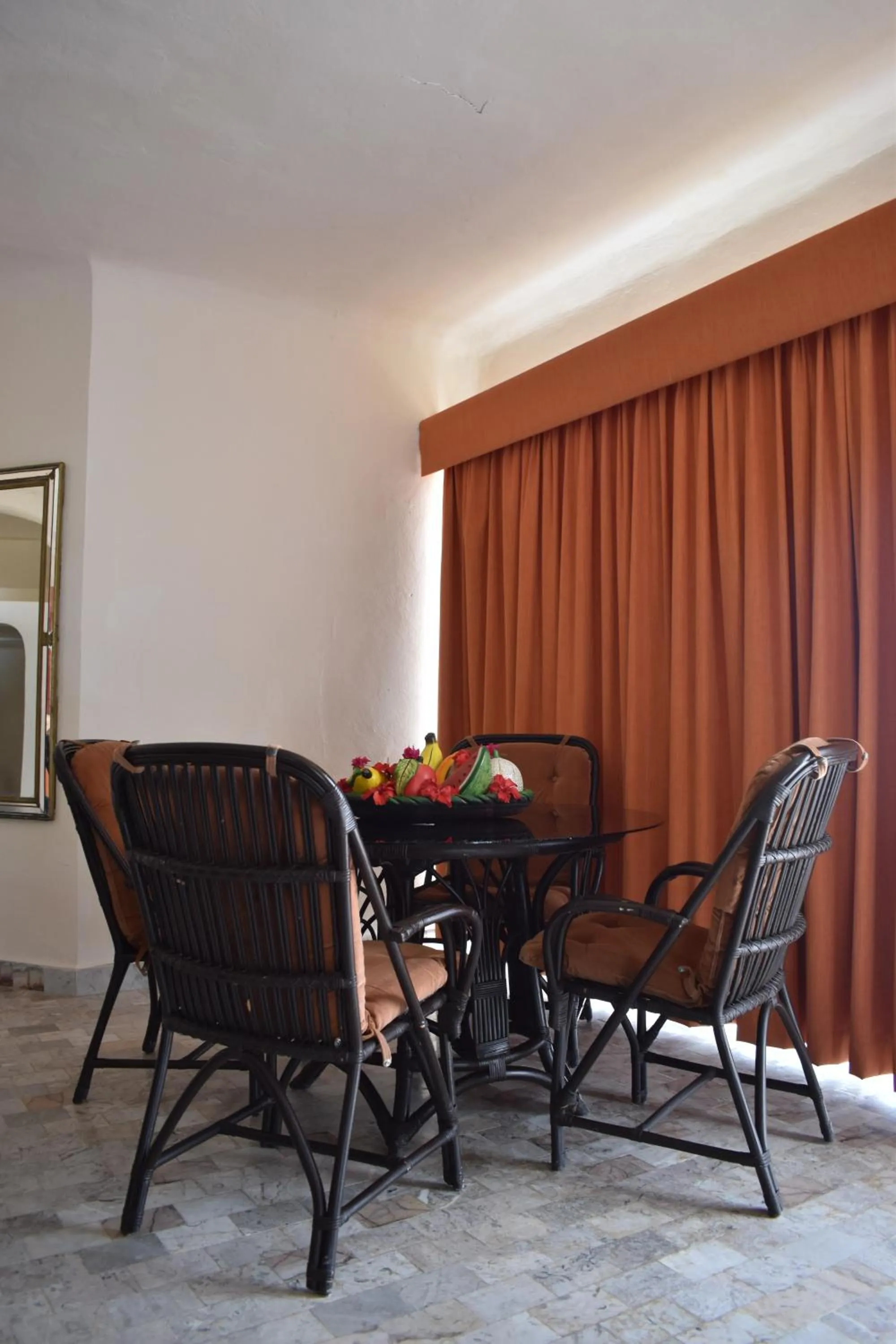 Dining area in Villablanca Garden Beach Hotel